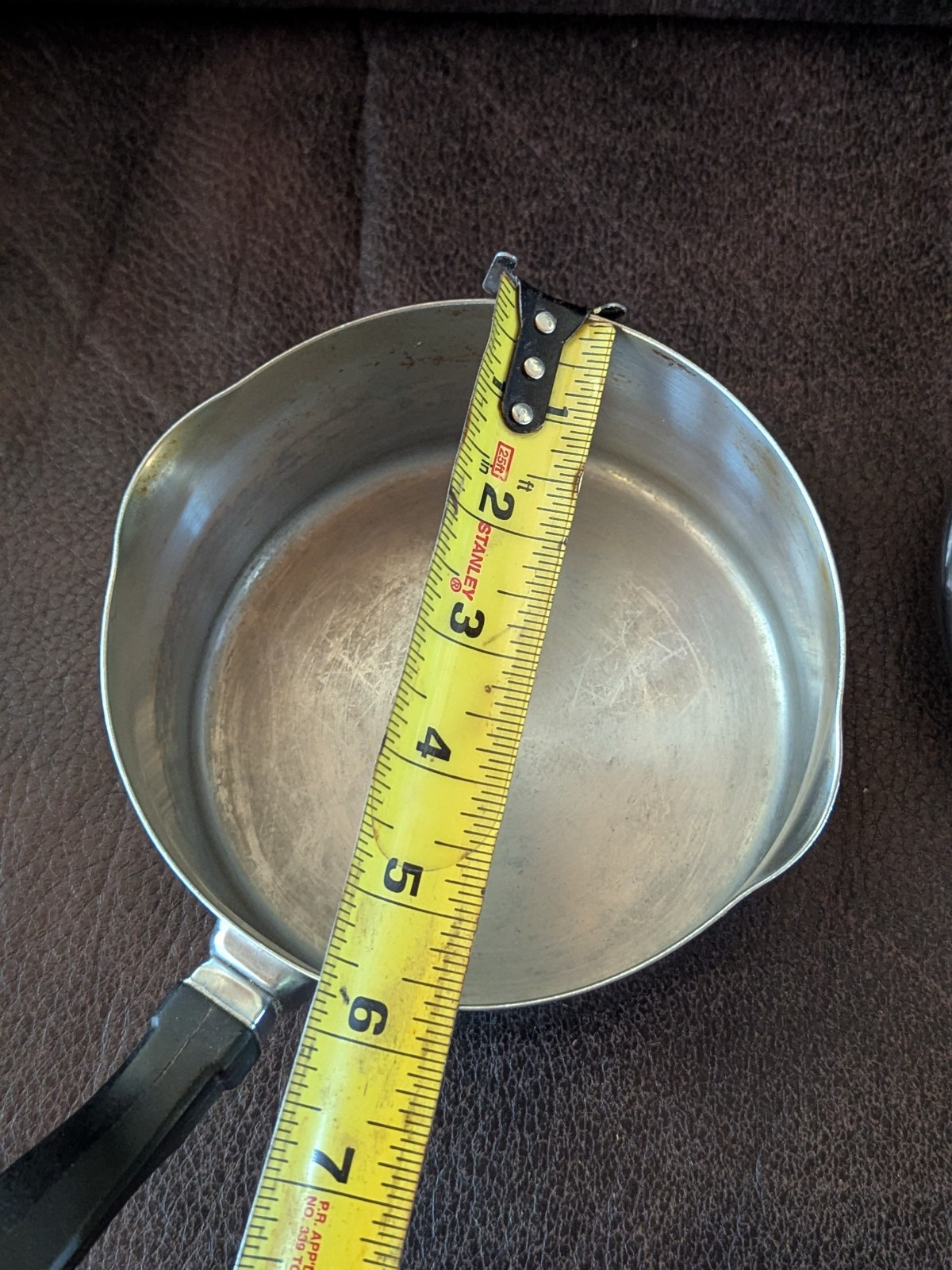 FARBERWARE Sauce Pan 1 Quart Double Pour Spouts Durable Stainless Steel QQ12T