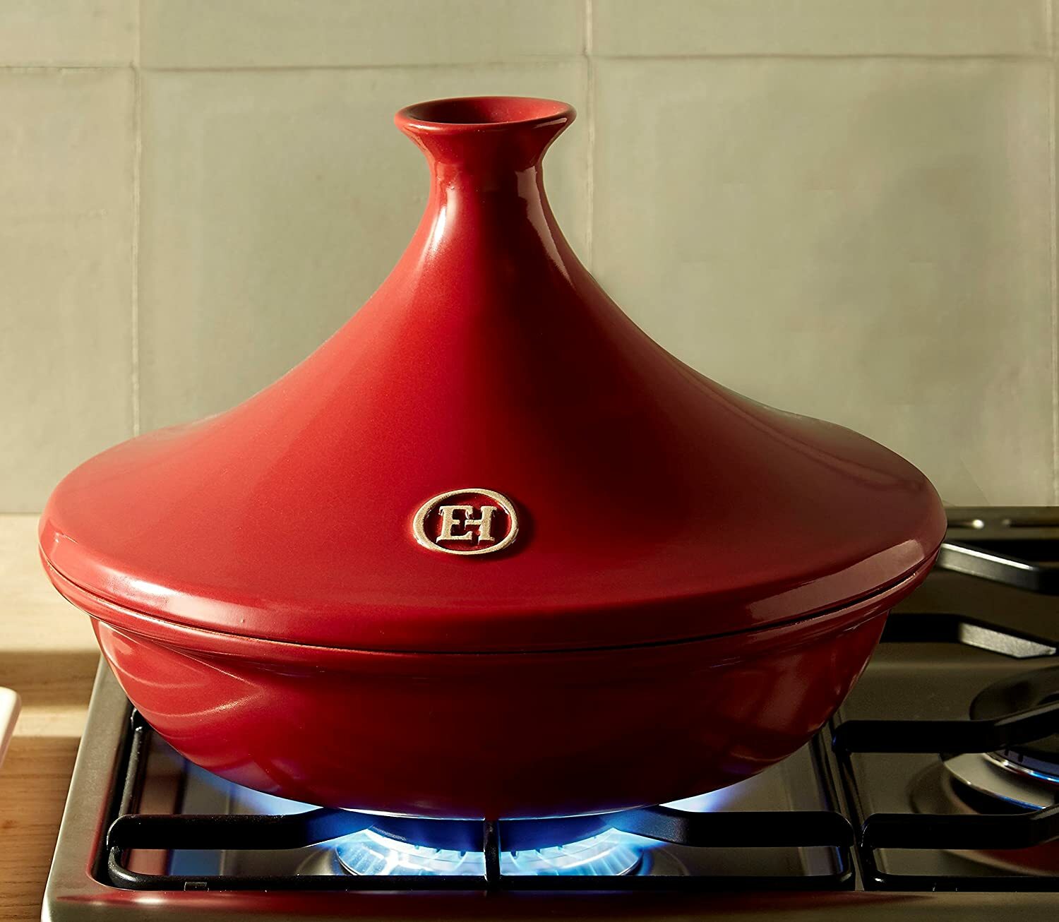 New Emile Henry Flame Ceramic Tagine 2.6 Quart Red Cone Lid – Versatile Cookware