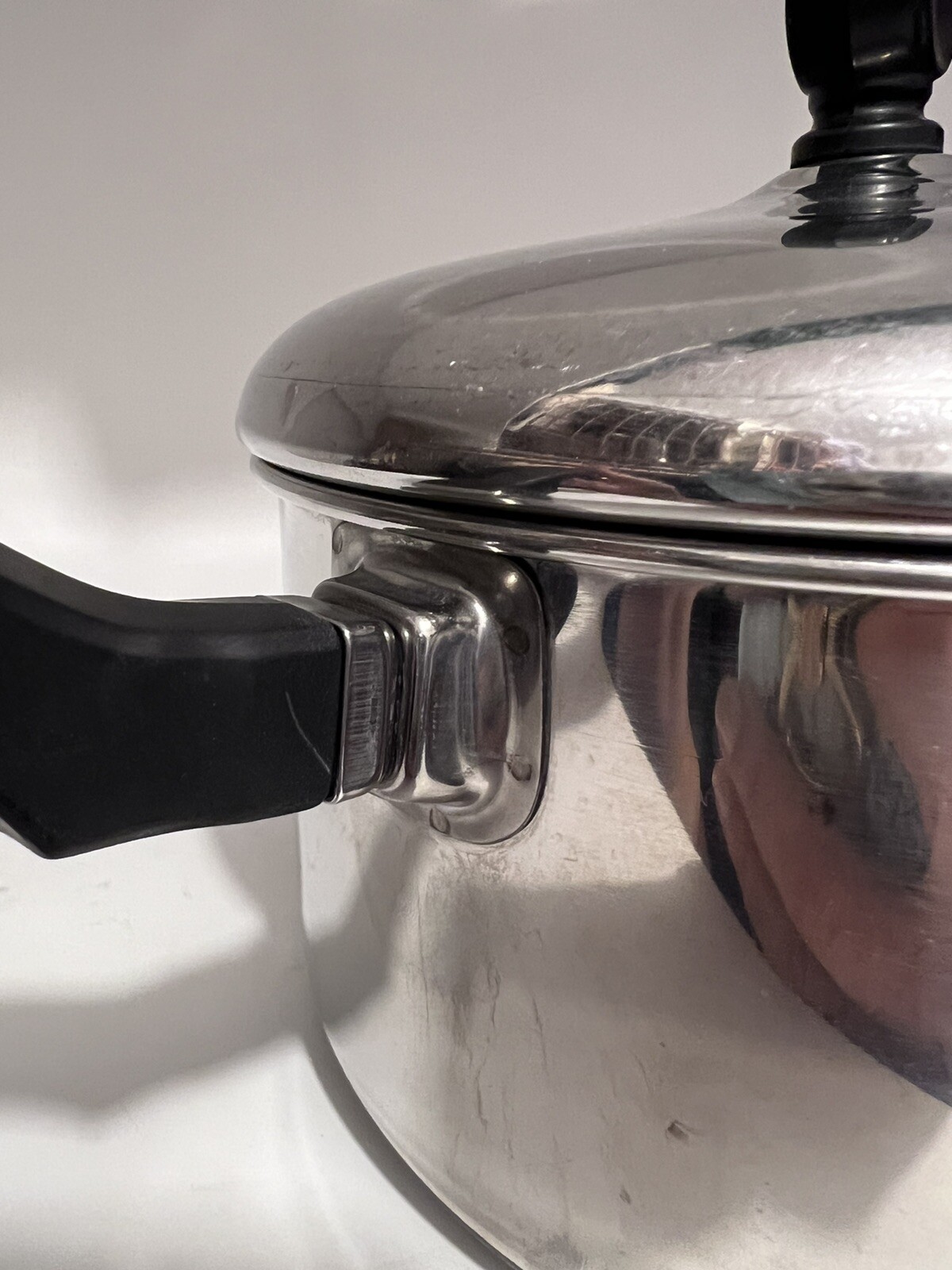 Farberware 18/10 Stainless Steel Aluminum Clad 2QT/1.9L Pot With Lid