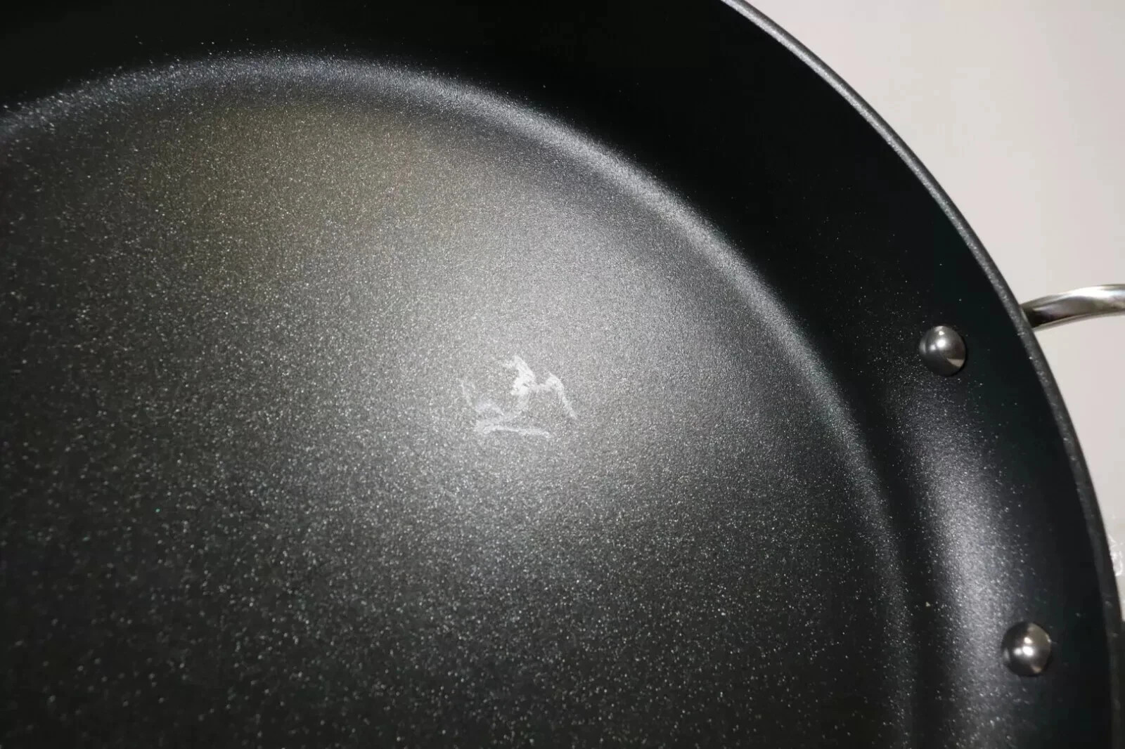 All-Clad HA1 Hard Anodized Nonstick Essential Pan 12 Inch +All-clad Pot Holders