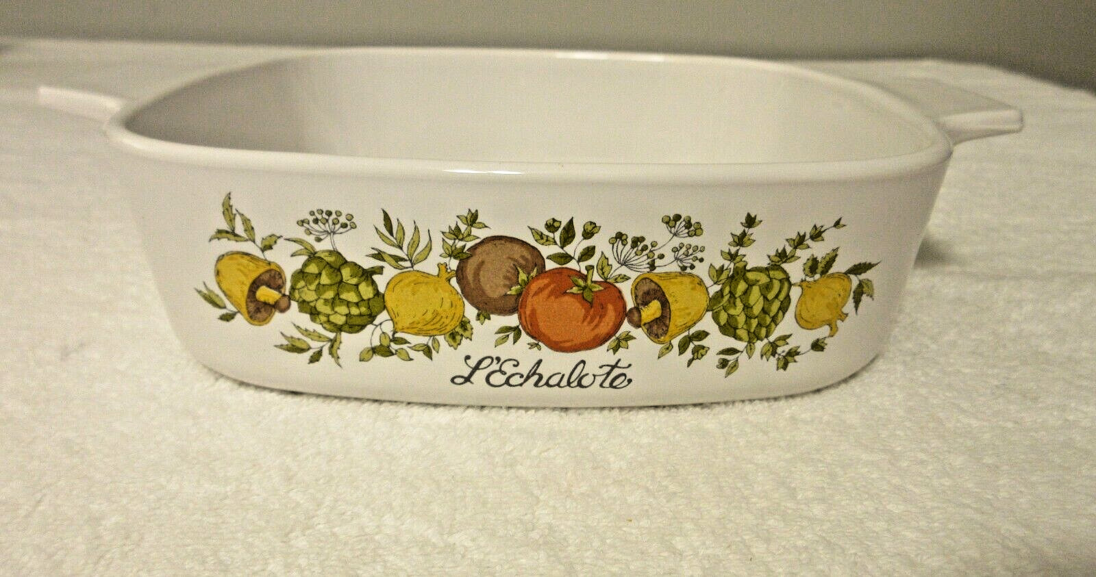 CorningWare A-1-8- 1 Quart Covered Saucepan-Spice O Life