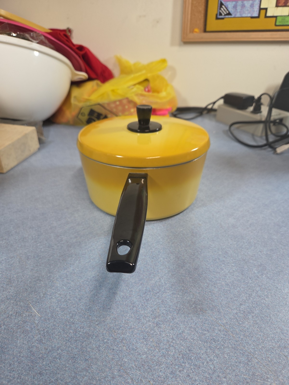 Kitchen Delight Harvest Gold 2 Quart Covered Sauce Pan