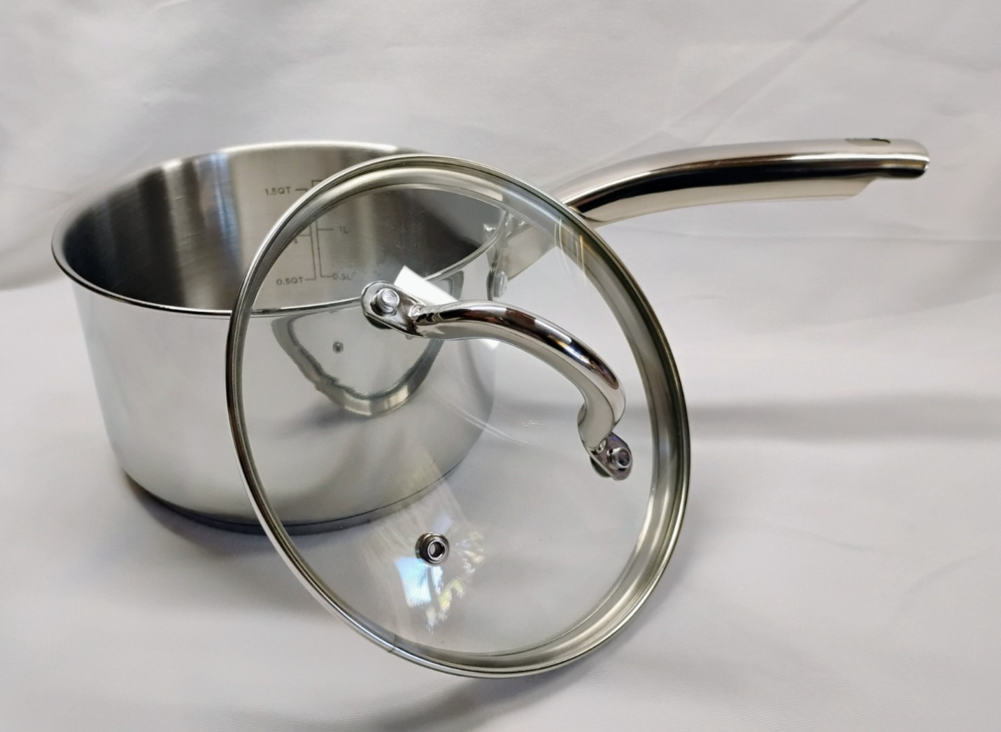 NOS Martha Stewart 2 Qt Saucepan & Lid Stainless Steel Macy’s Exclusive, W/O BOX