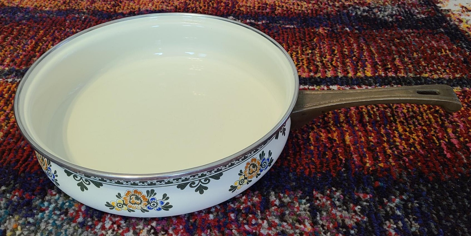 Beautiful Vintage FISSLER Asta Floral Pattern Enamelware Pan Pot 24 10″