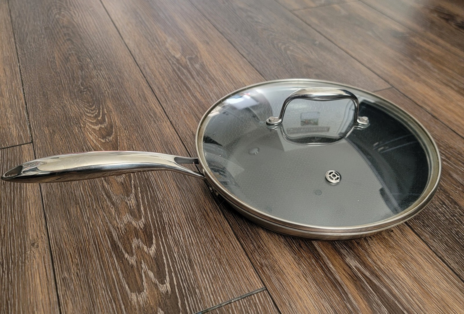 HexClad Hybrid Nonstick 10-Inch Frying Pan With Lid