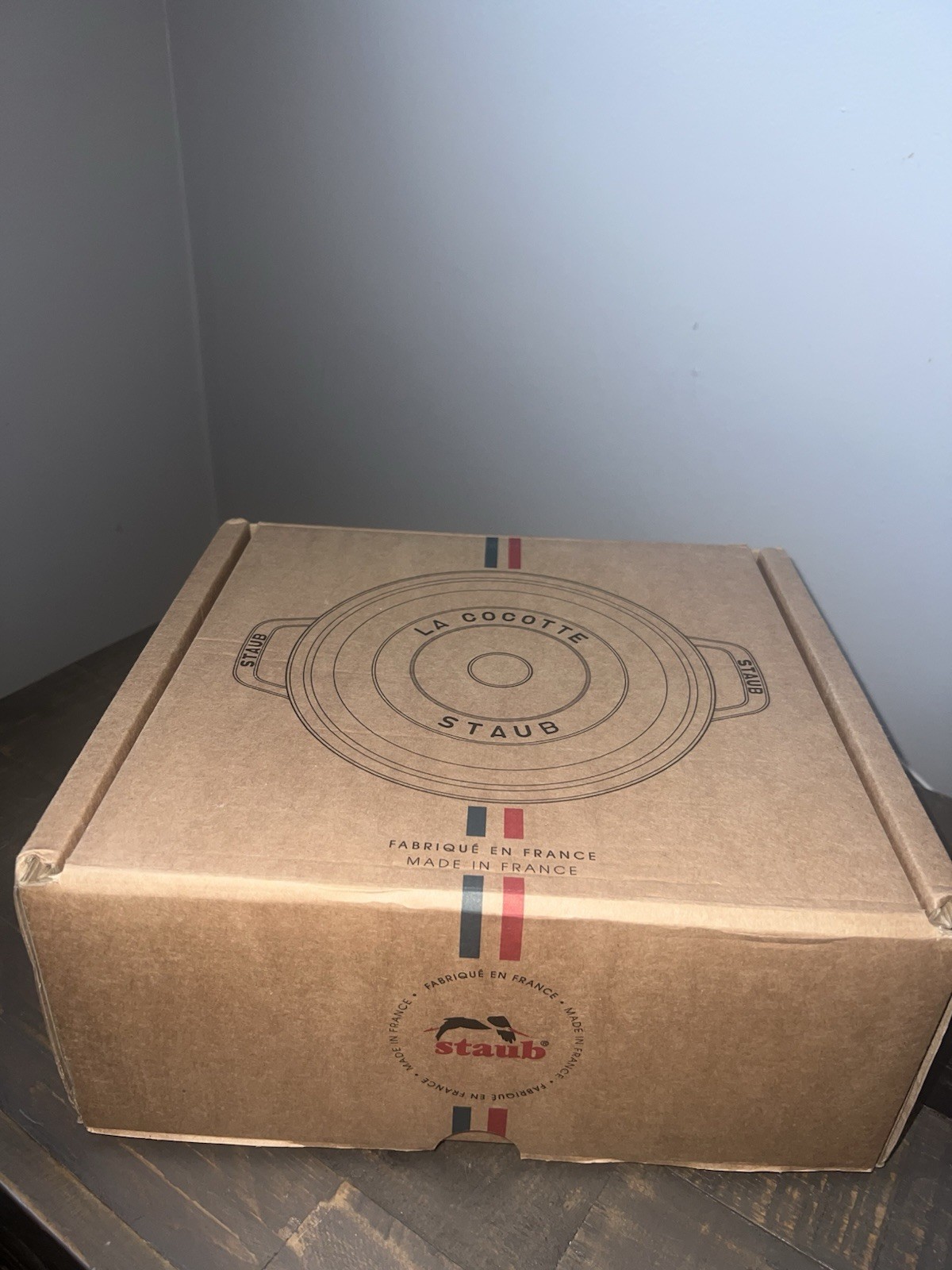 Staub Cocotte 24cm (3.7L) White Truffle Brand New In Box
