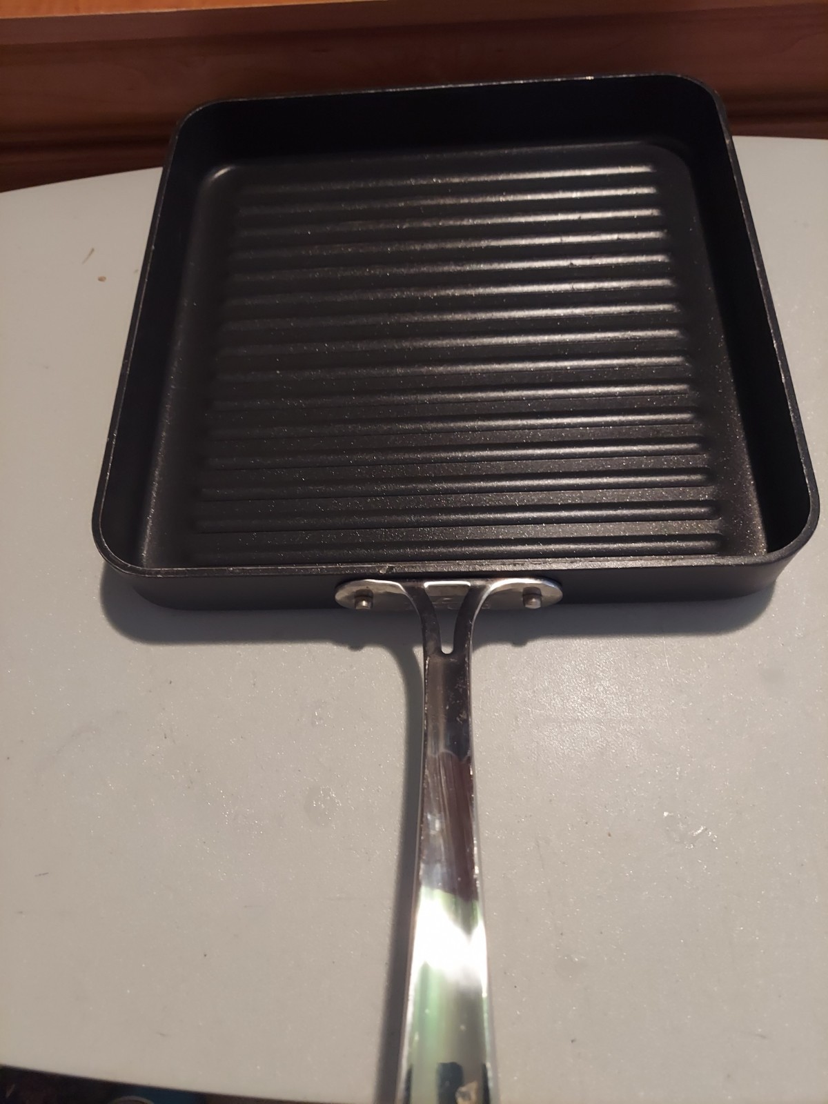 ￼All-Clad Nonstick Griddle 11×11 Inch Oven Broiler Safe 500F