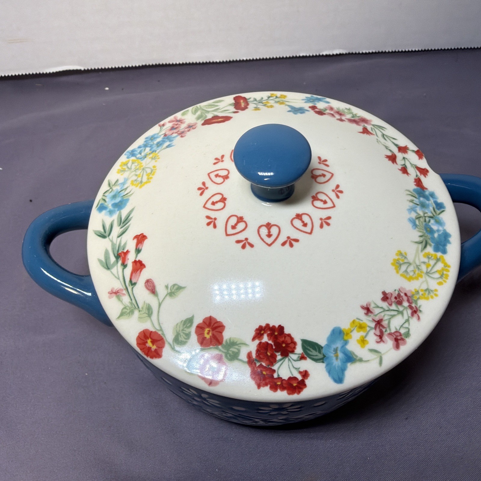 Pioneer Woman Blue & White Fancy Flourish Mini Cocotte w/Lid 16 oz 4.5” See Pics