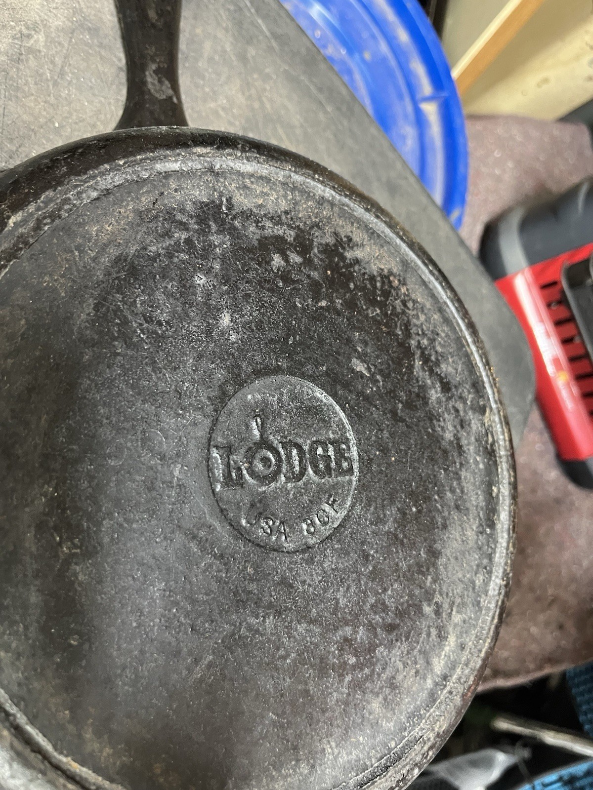 Lodge LCC3 Skillet/Griddle, With Lid, Seasoned Cast Iron, 9-3/4-In.