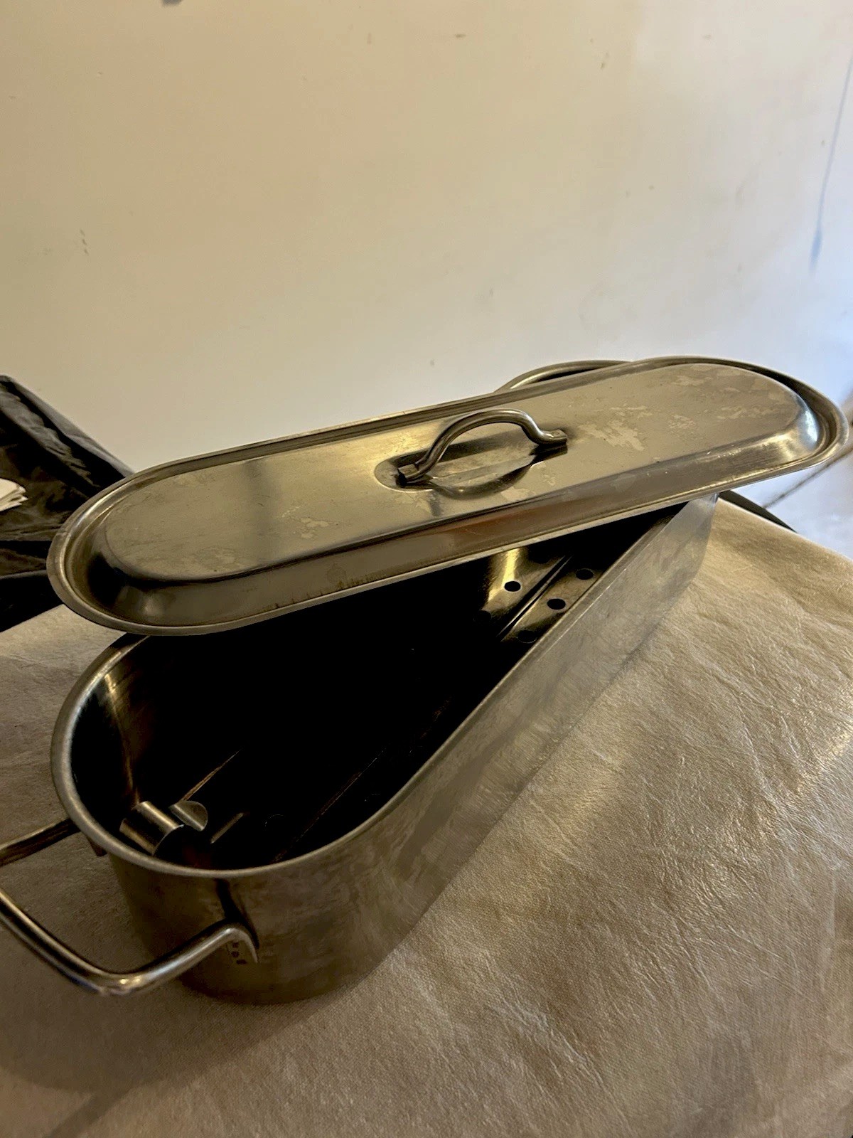 Stainless Steel Fish Poacher with Lid and Insert for Gas Electric Stoves