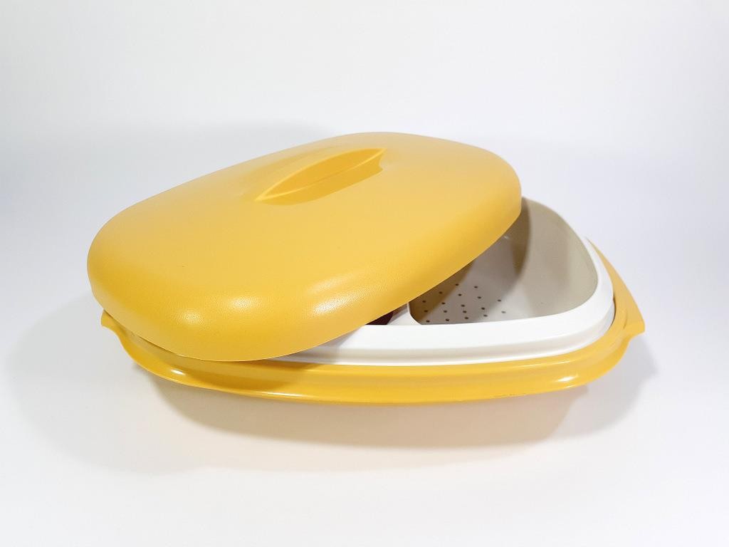 Vintage TUPPERWARE Harvest Gold Retro Microwave Vegetable & Rice Steamer Server