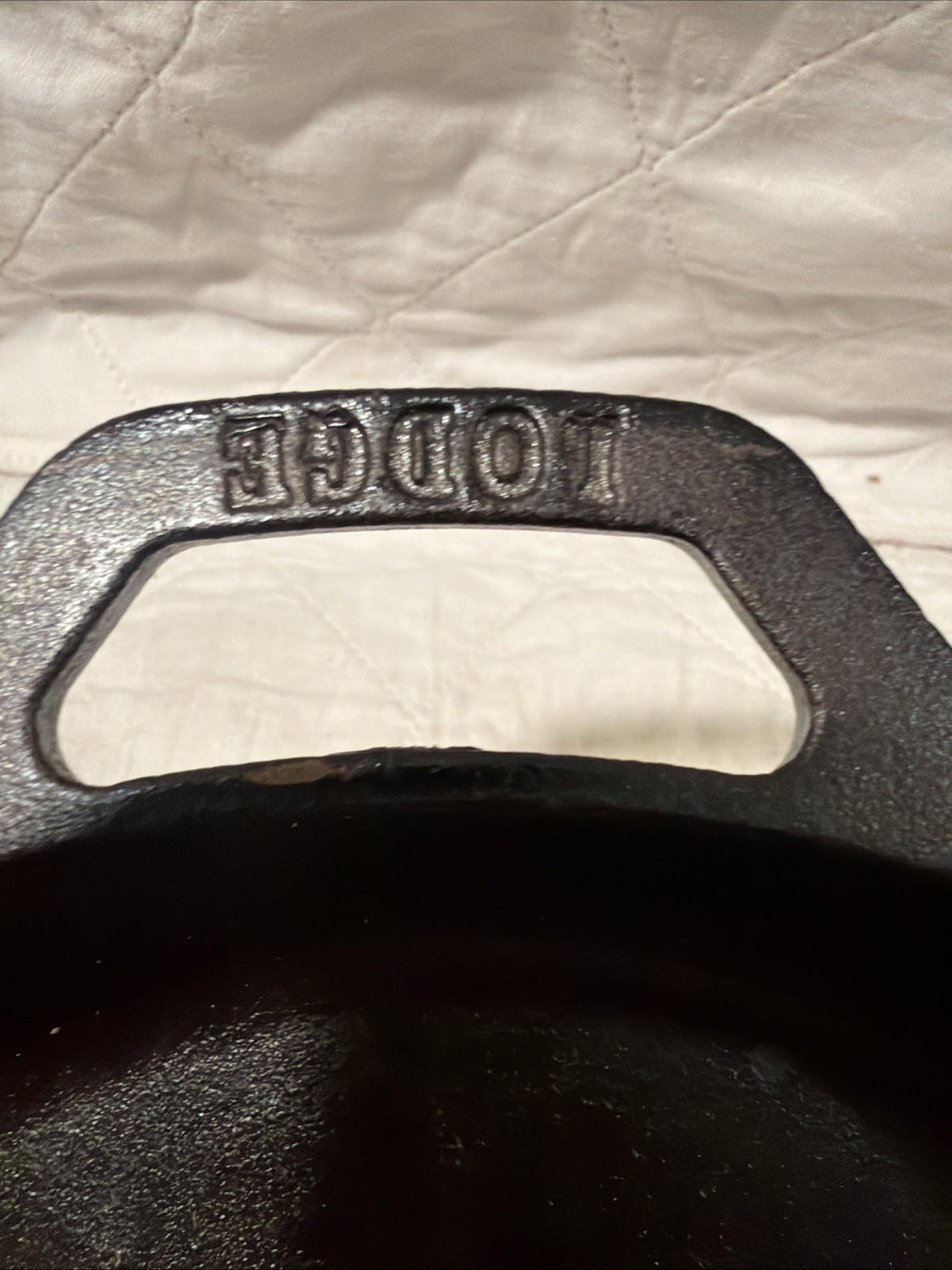 Lodge Wildlife Series-10.25″ Cast Iron Skillet with Deer Scene, 10.25″, Black