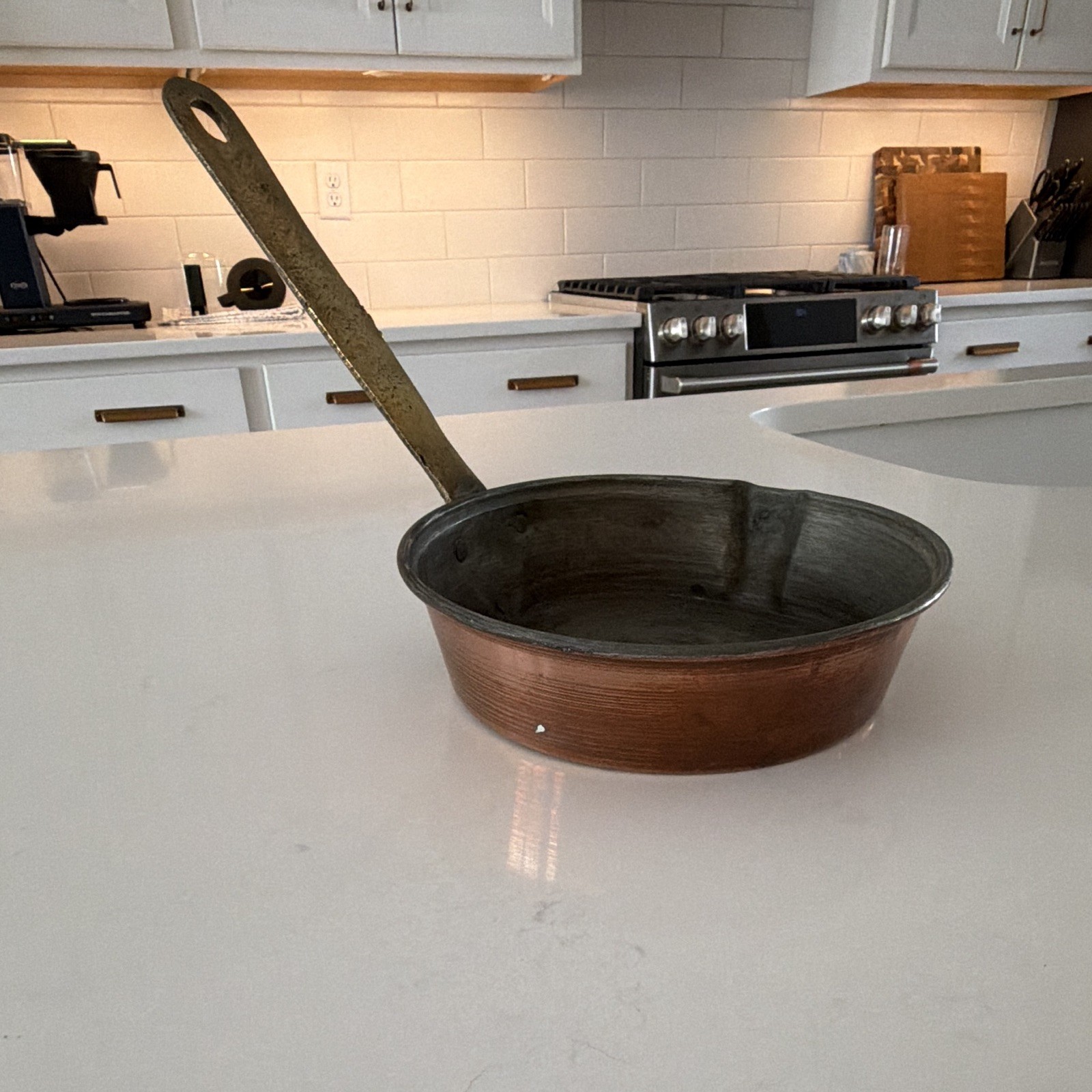 Copper Saucepan with Long Handle & Pour Spout, Round, Gas/Electric Compatible