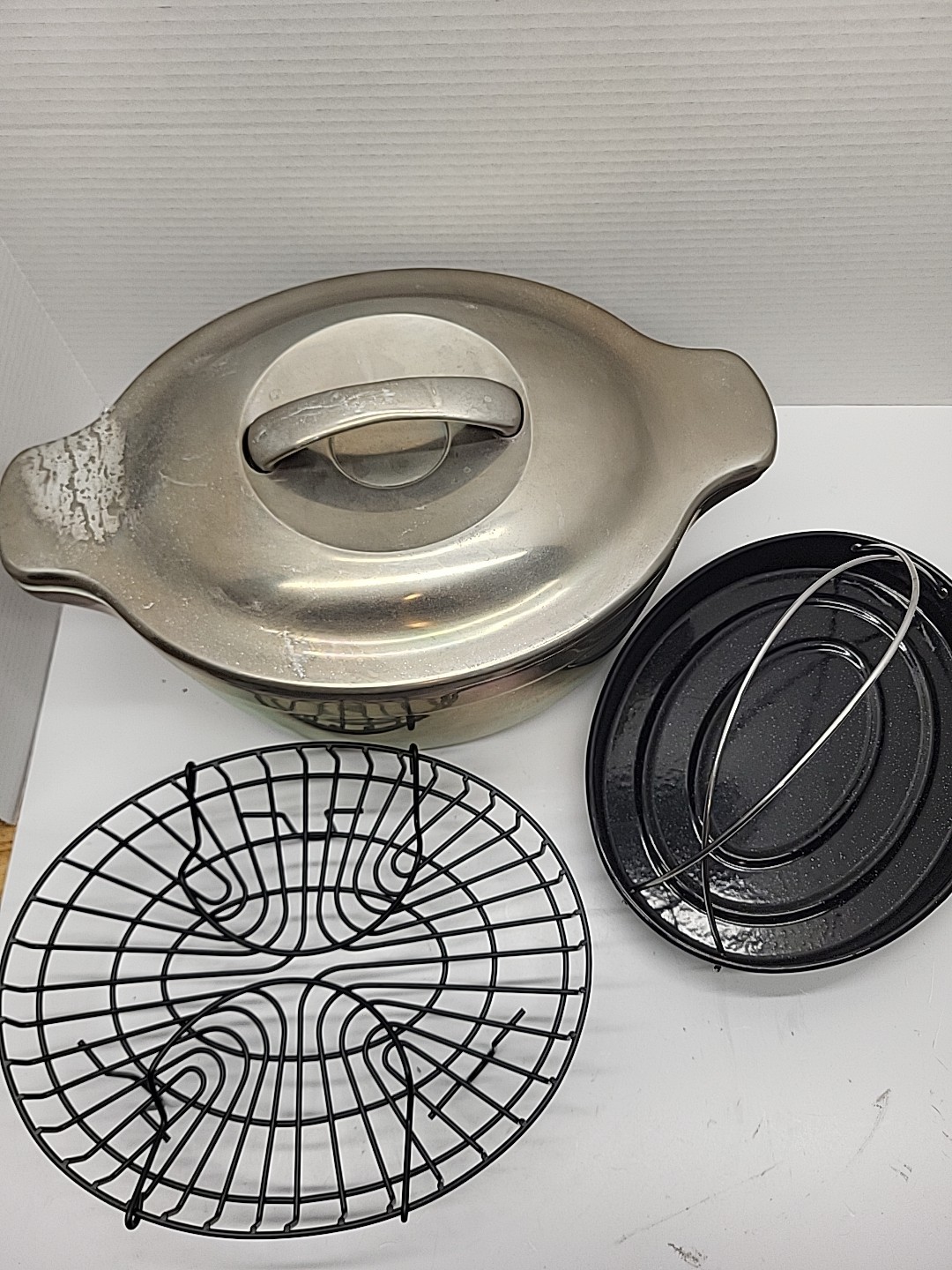 Technique Cast Aluminum 6 1/2 qt Dutch Oven Stovetop Smoker Roaster Inserts Lid