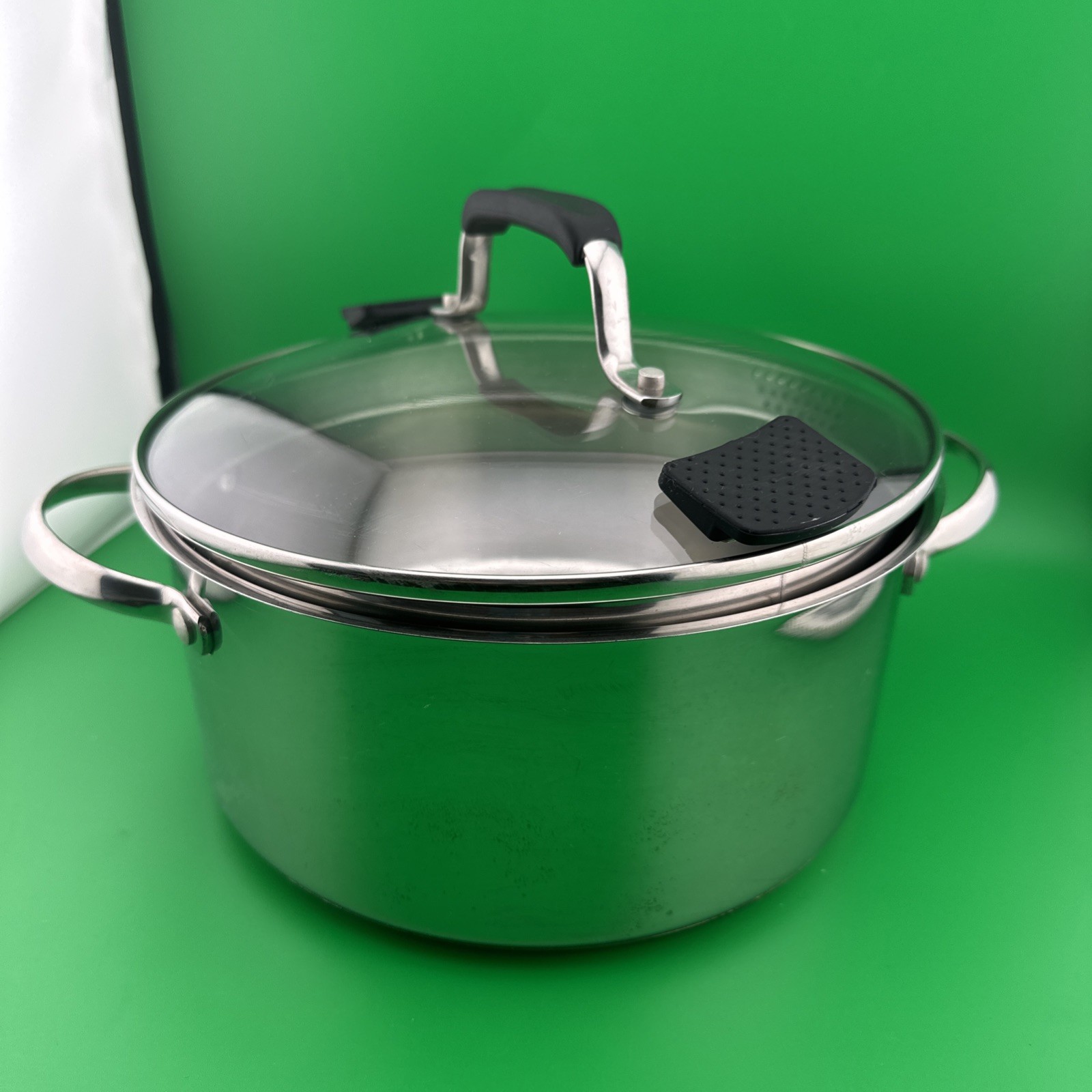 Potobelo Italia Durable Stainless Stell Triple Bottom W/ Strain In Lid