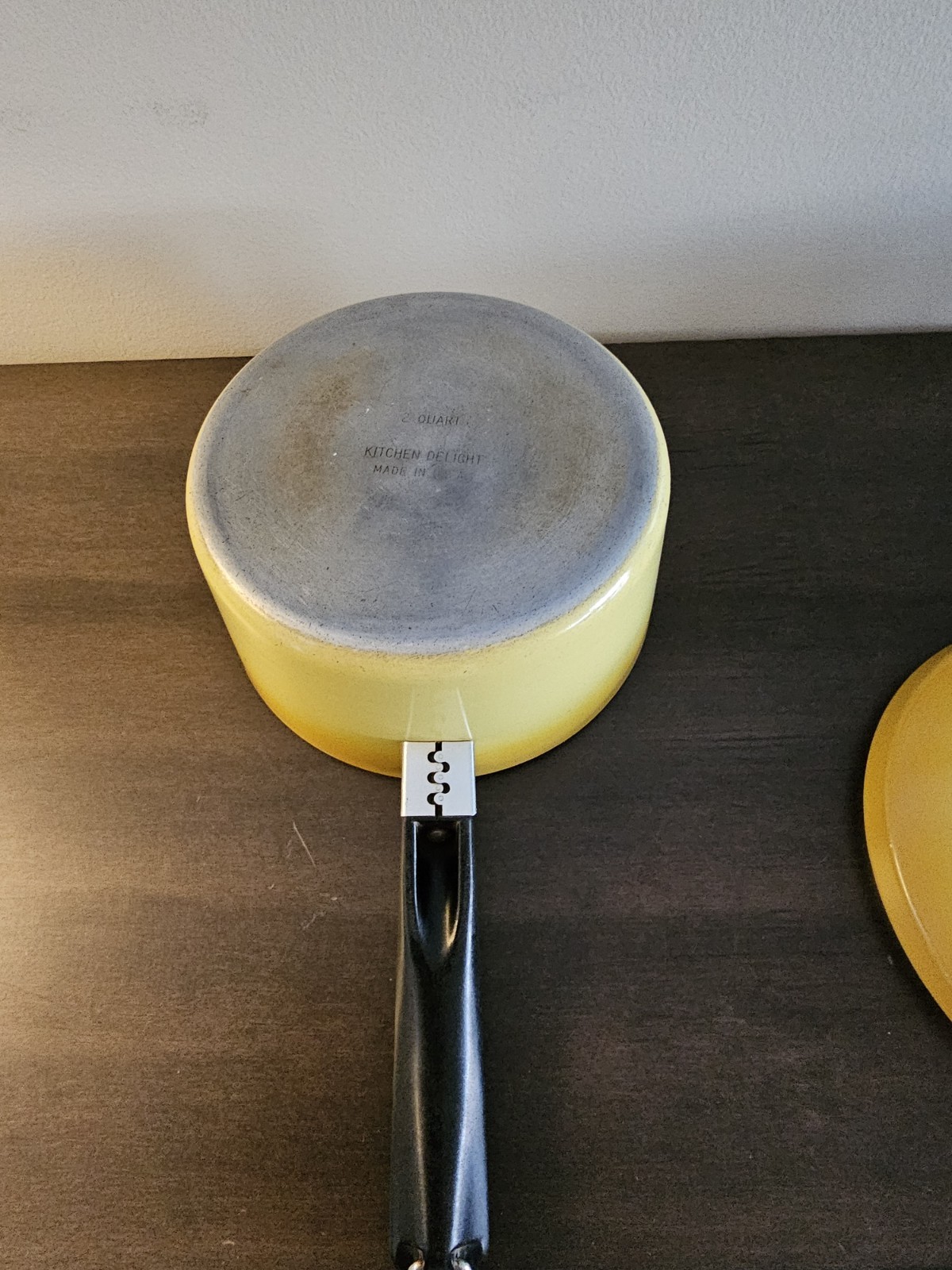 Kitchen Delight Harvest Gold 1-1/2 And 2 Quart Covered Sauce Pans
