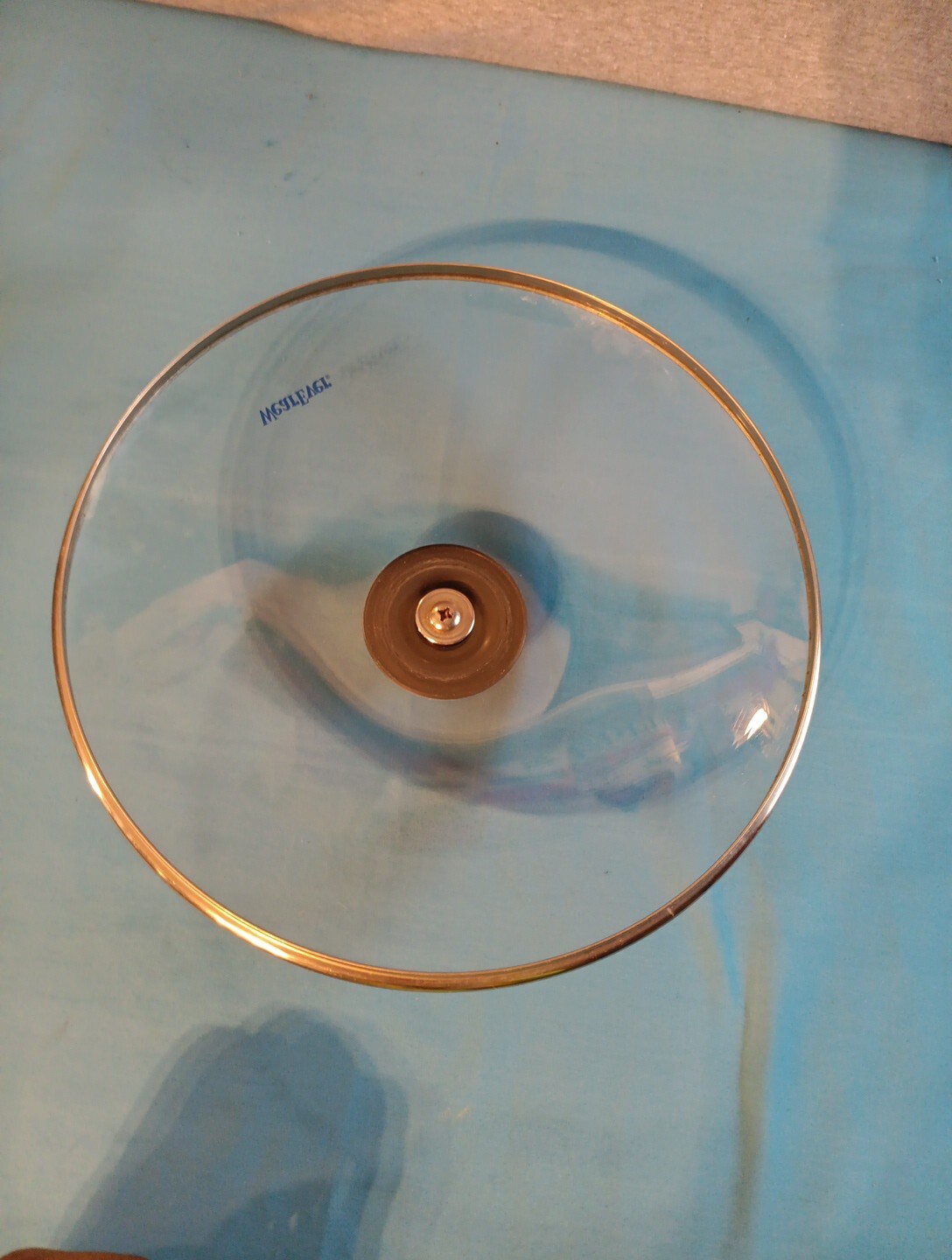 9 3/4″ WearEver Round Pot Lid Replacement
