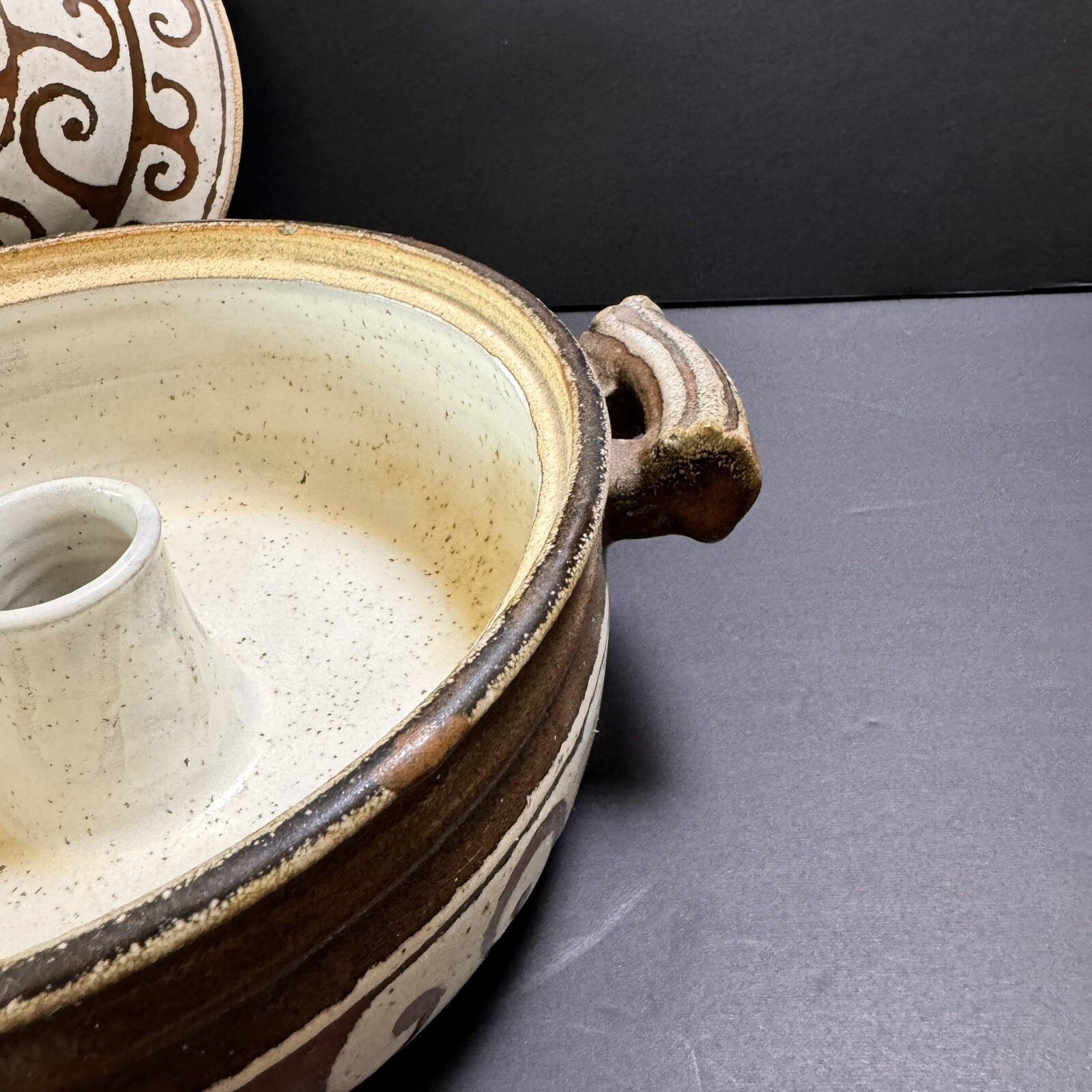 Vtg Stoneware Earthenware Clay Steam Baking Dish Brown Signed Studio Pottery