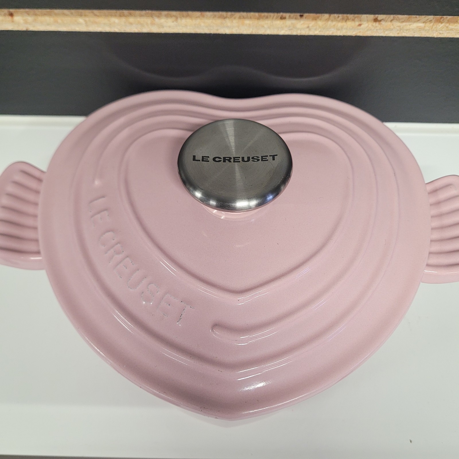 Le Creuset Cocotte D’amour Dish SHELL PINK 1L Heart shaped Cast Iron