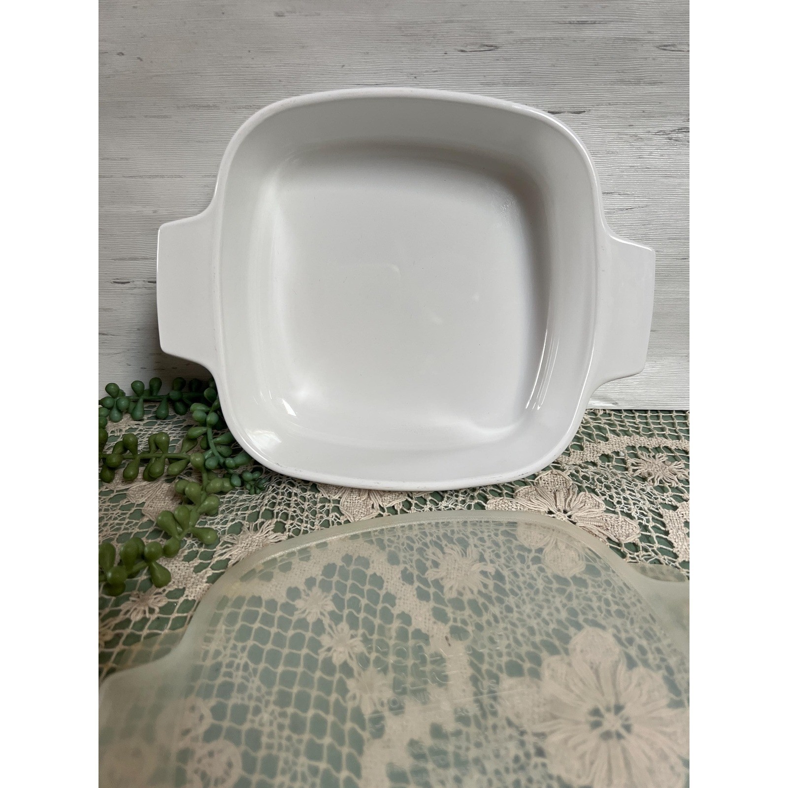 Corning Iris A-1-B with A 1 PC Plastic Lid 1 Liter Baking Dish