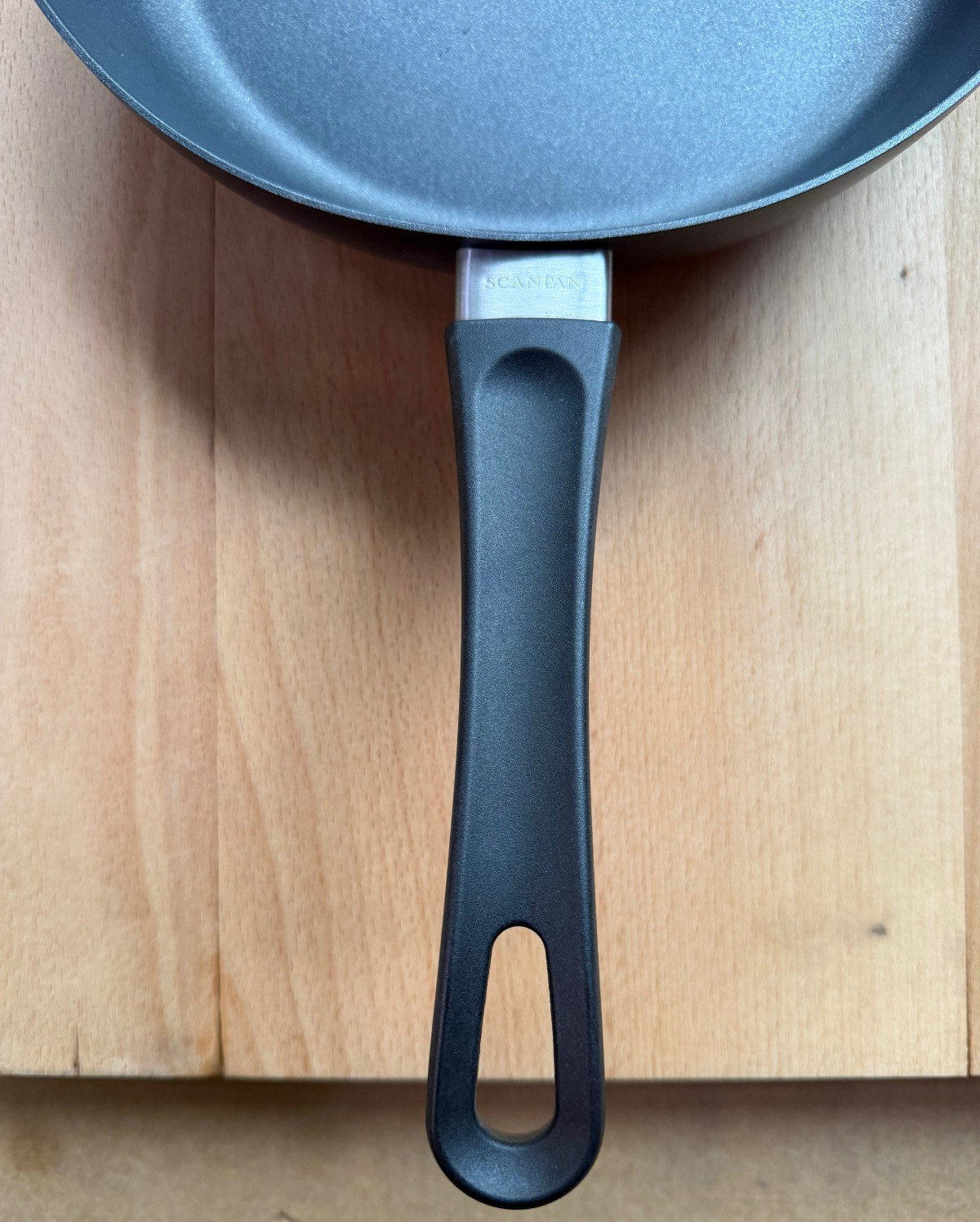 Scanpan Classic 10.25″ Saute Pan with Lid (Dented Pan)