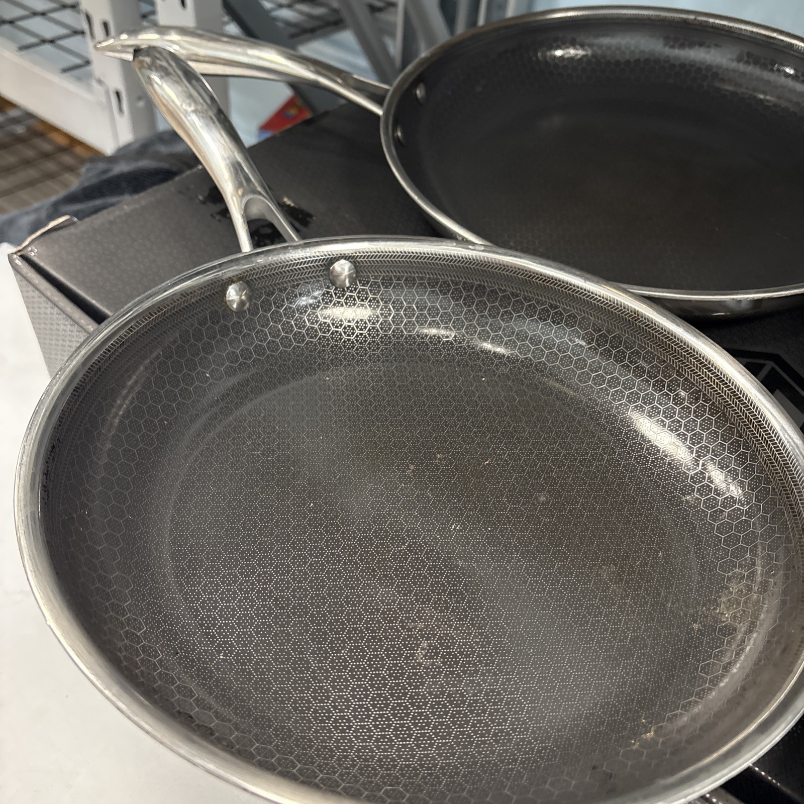 HexClad HC7 Hybrid Commercial Cookware – 7 Pieces