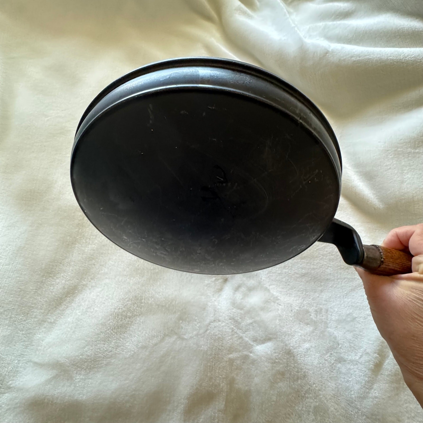 Nordic Ware Crepes N Things Cast Aluminum Pan W/ Dip Pan Crepe Maker Wood Handle