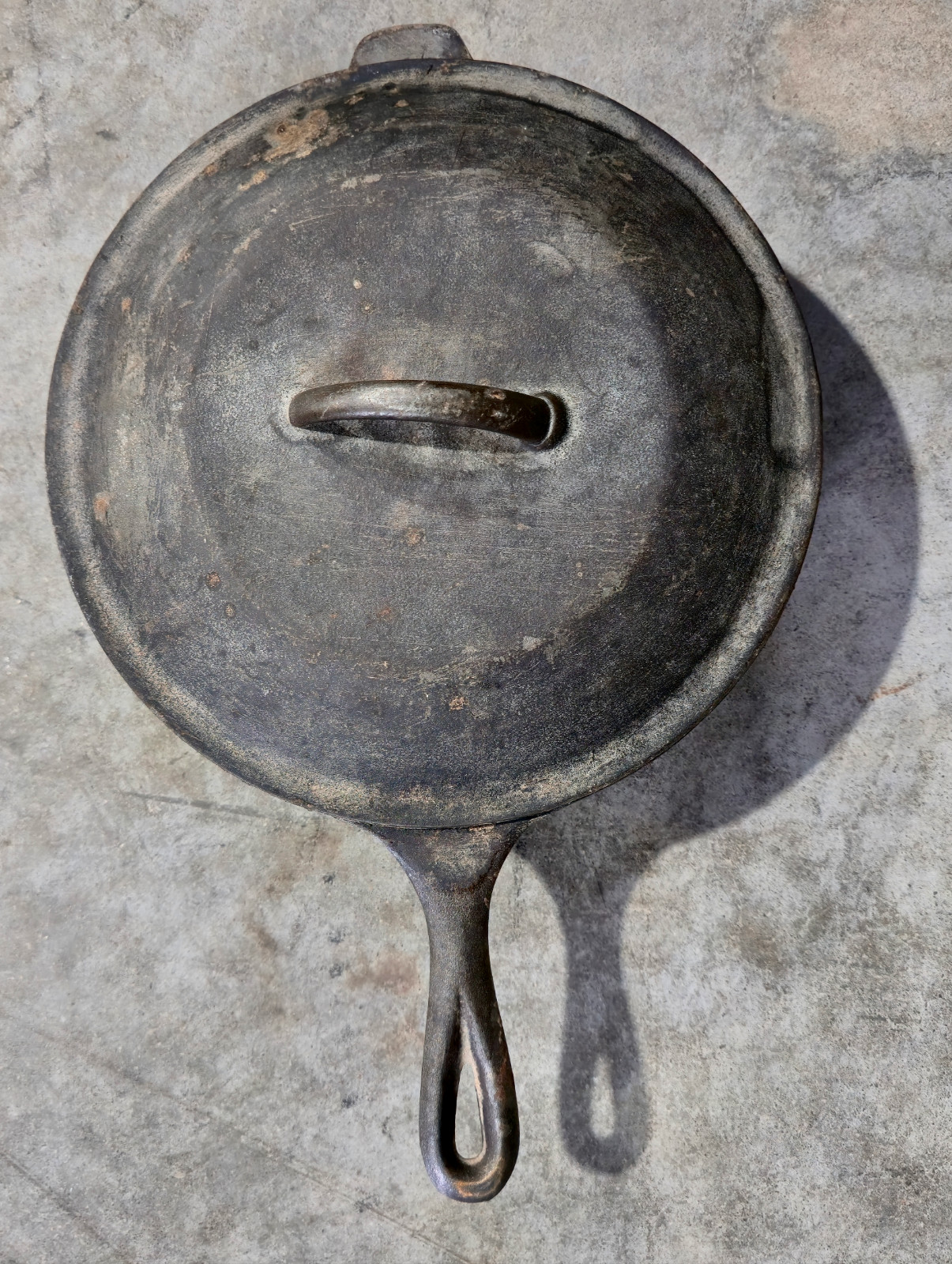 Old Cast Iron LODGE Chicken Fryer Skillet with Lid