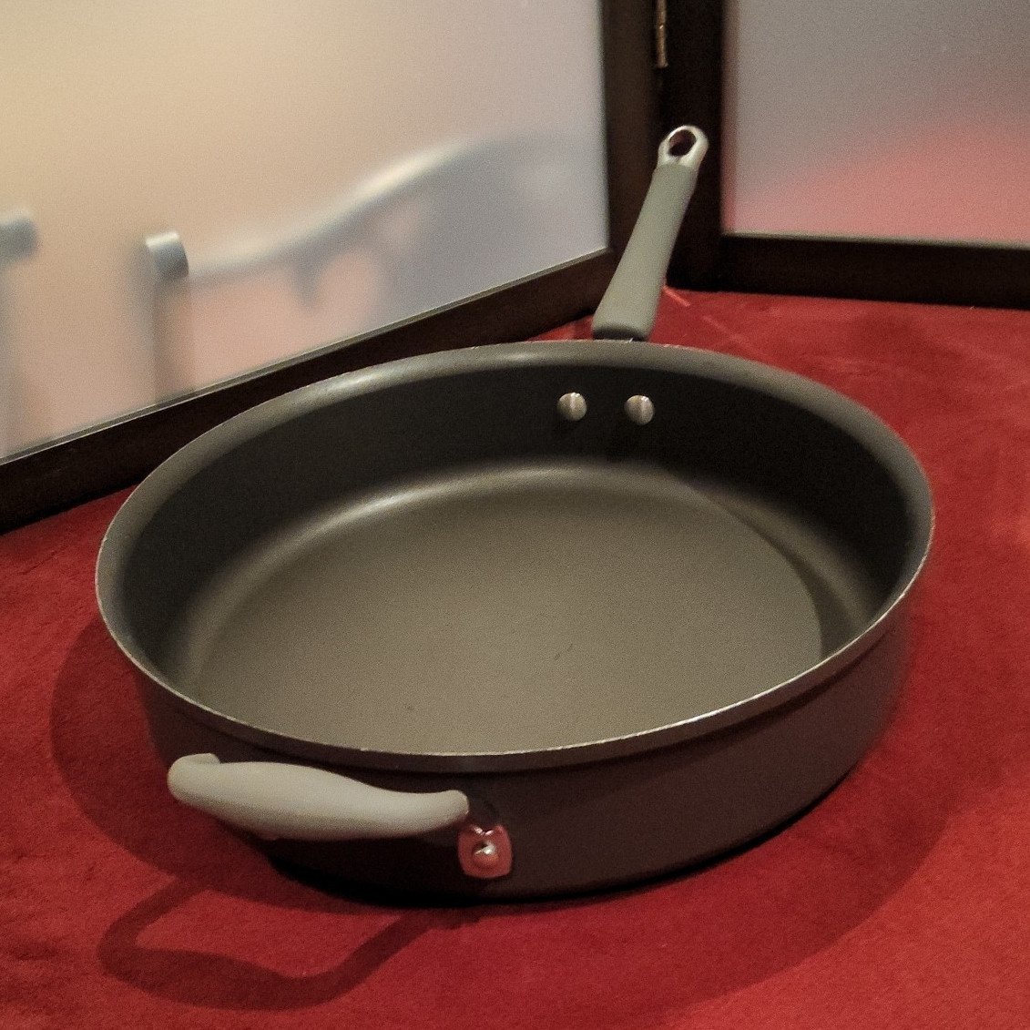 The Pampered Chef 12in 5qt Hard-Anodized Nonstick Saute Pan Gray Helper