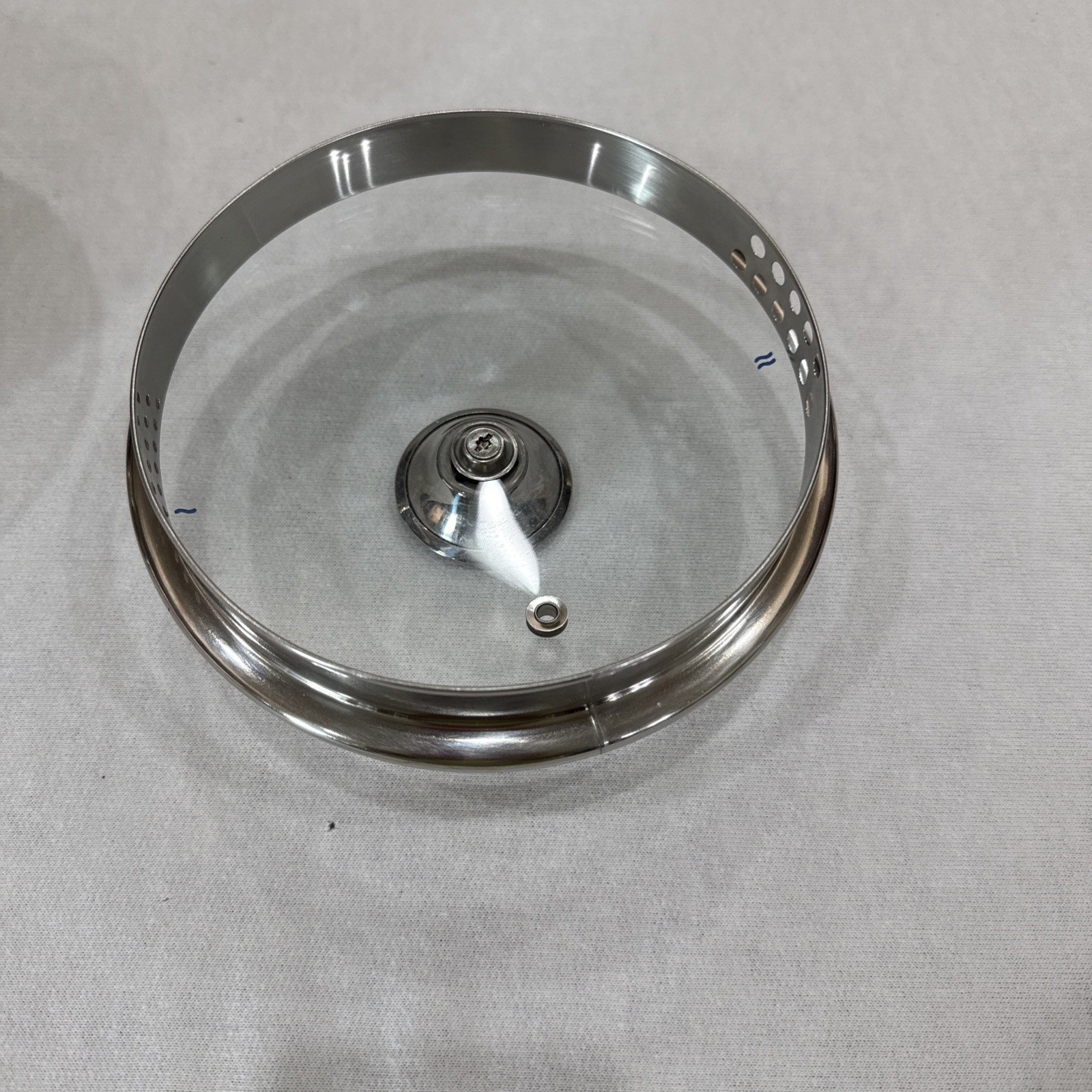 WEAREVER Stainless 1.5 Qt Double Spout/Strainer in Lid Sauce Pan Quality Pot