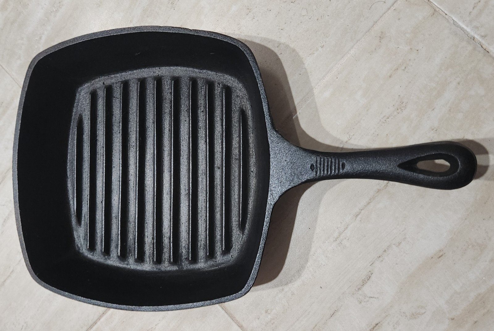 Emeril Cast Iron Grill Pan 10″ Square Stovetop/Induction In/outdoor 1.75″ Depth