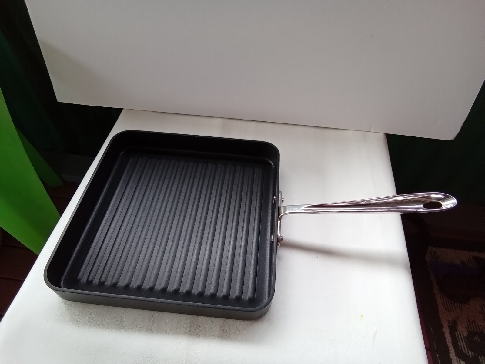 ALL CLAD COOKWARE NON STICK SQUARE GRIDDLE BLACK 11″ BY 11″ NEW NO BOX EXCELLENT