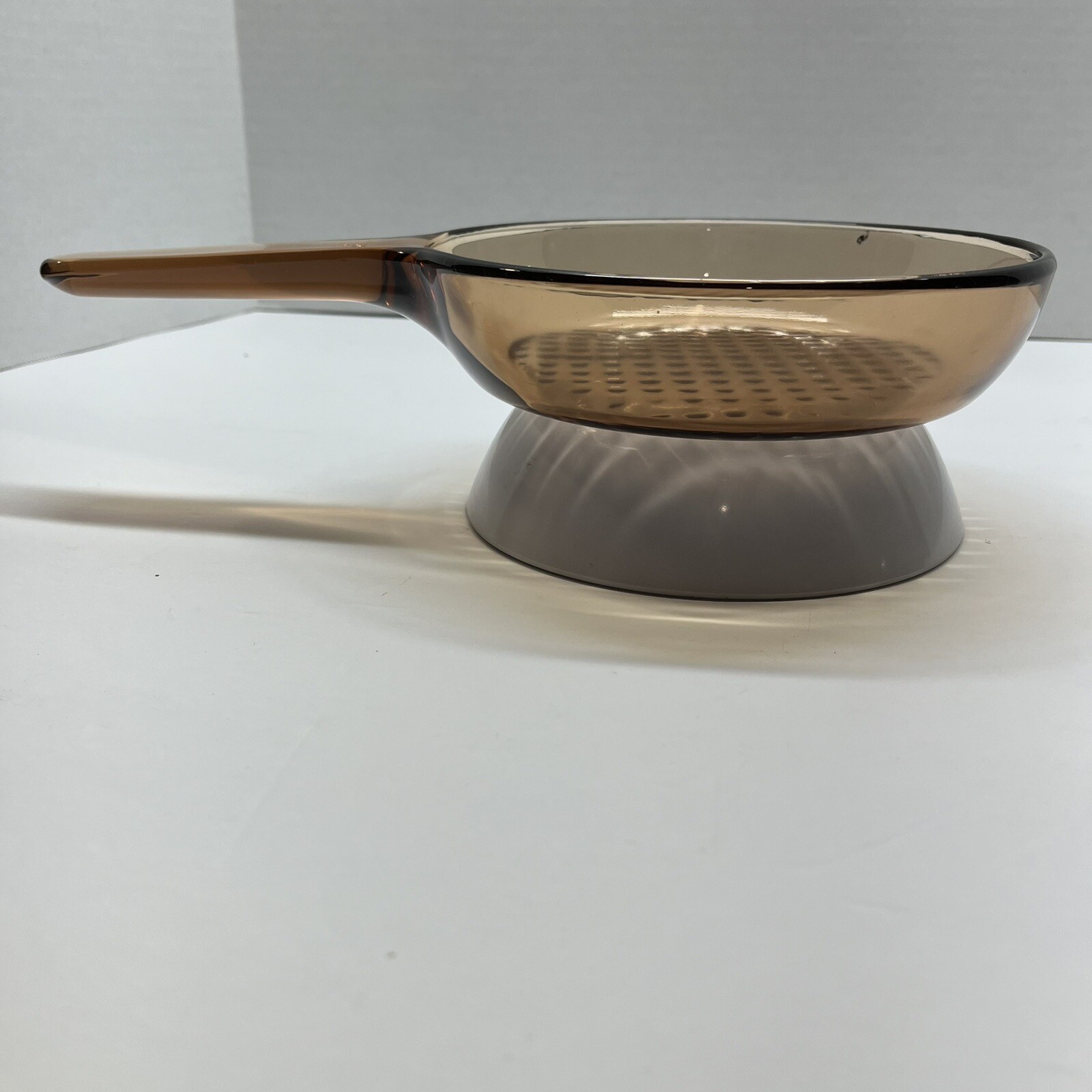 Corning Ware Visions Amber Pyrex 7″ Waffle Bottom Fry Pan Made in USA Vintage