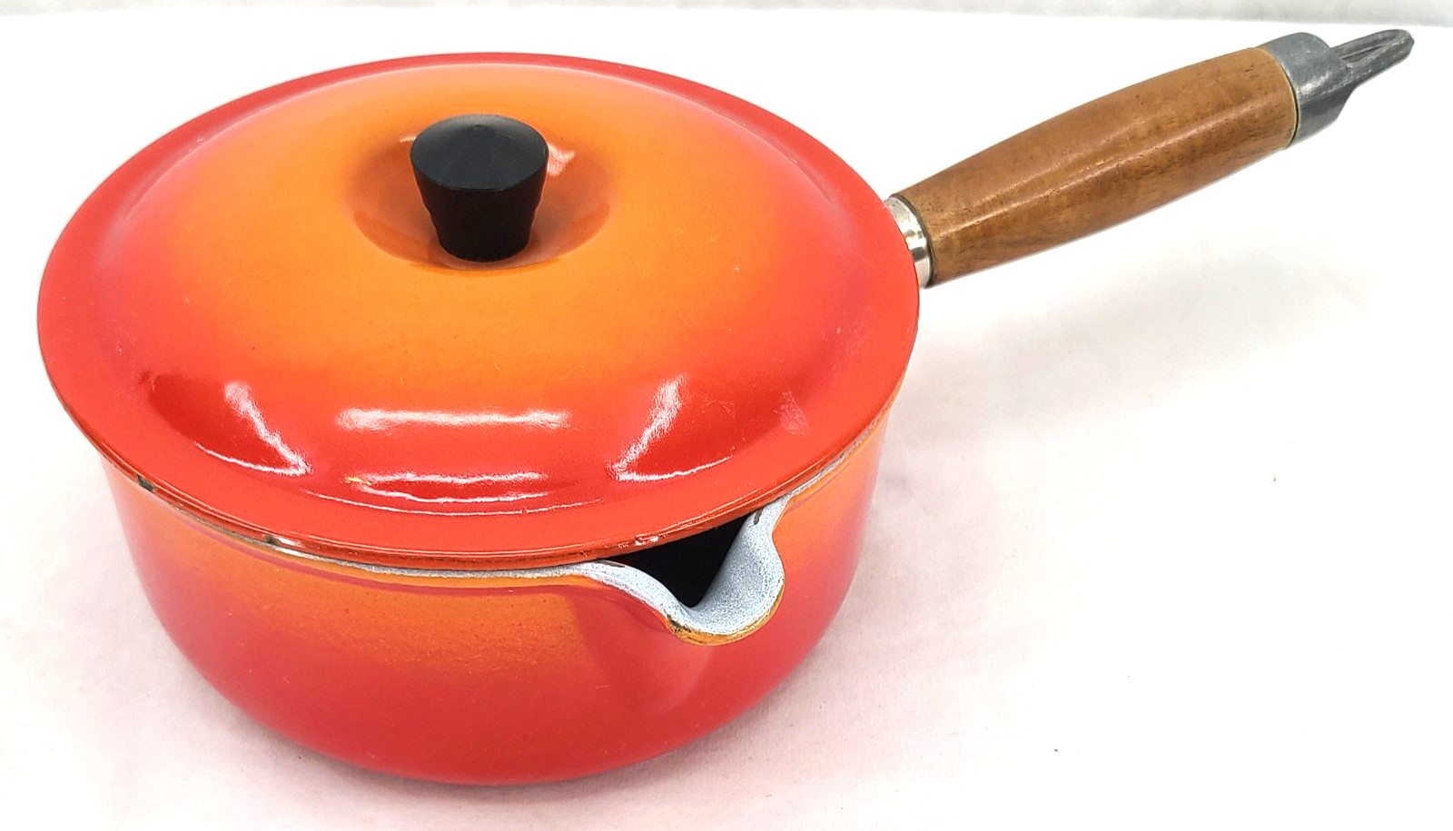 Vintage Le Creuset Flame Orange #16 Wood Cast Iron Lid 6″ Sauce Pan Pot Set