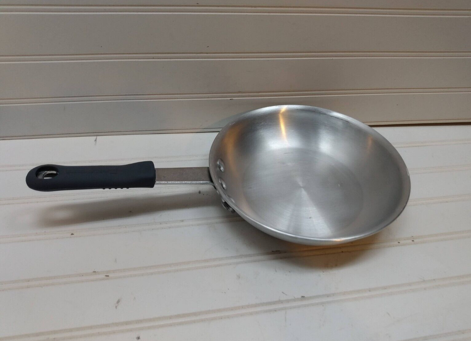 Alegacy Eagleware 8″ Skillet NSF Commercial Natural Aluminum Fry Pan Cool Handle