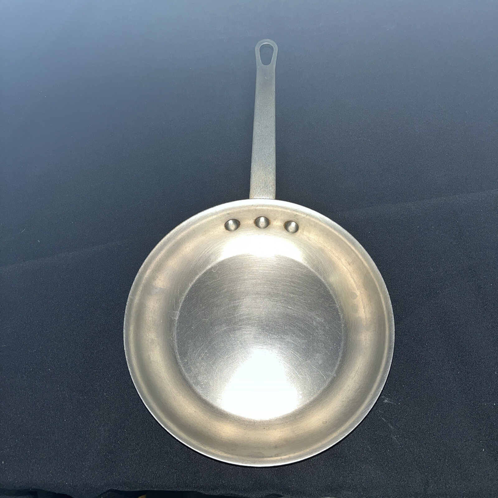 Carlisle Duraware 60708RS 8″ Stainless Steel Interior, Aluminum Clad Saute Pan