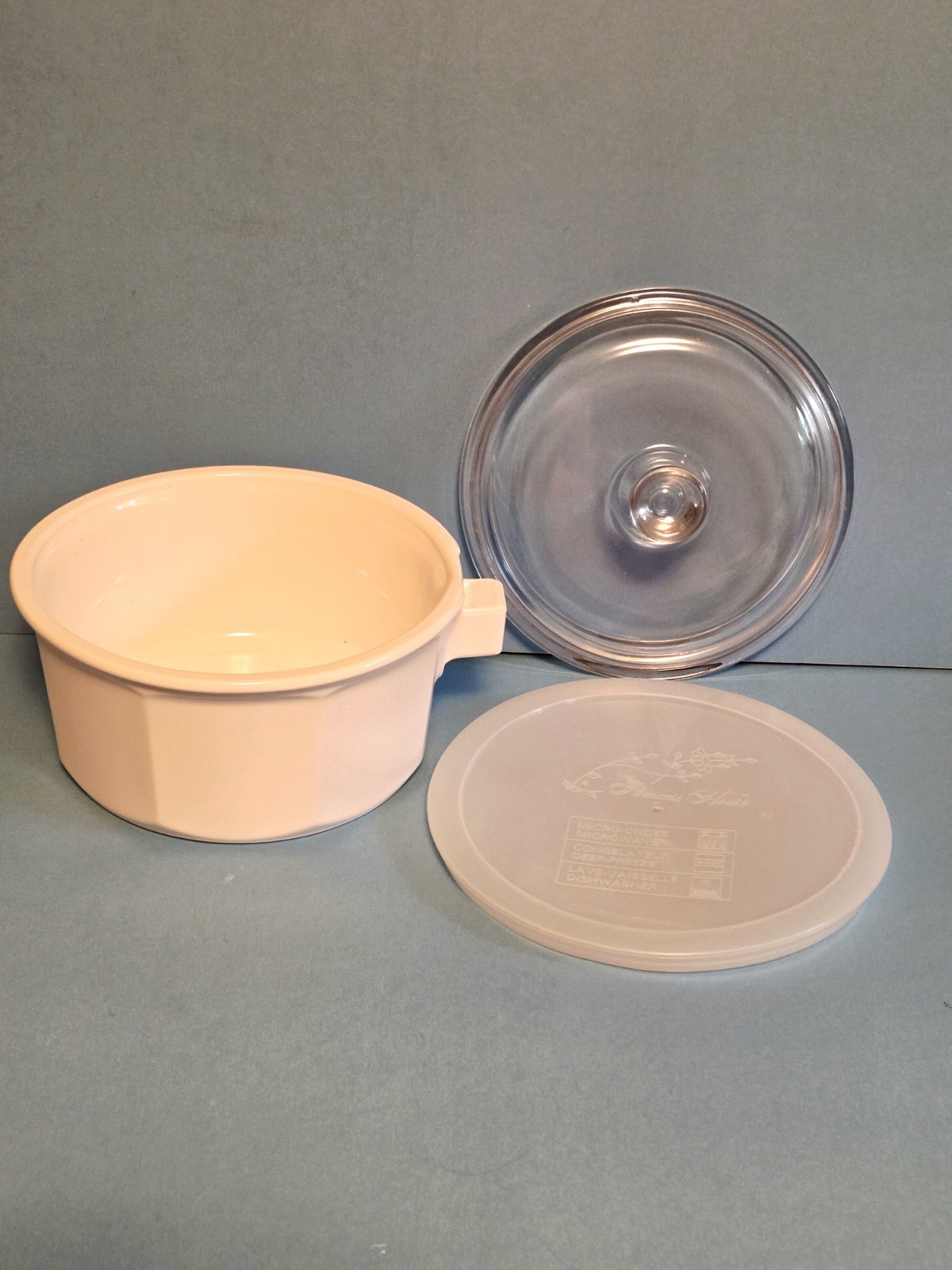 Princess House Nouveau White Ceramic Rd 1 Quart Saucepan w/ Glass & Plastic Lids