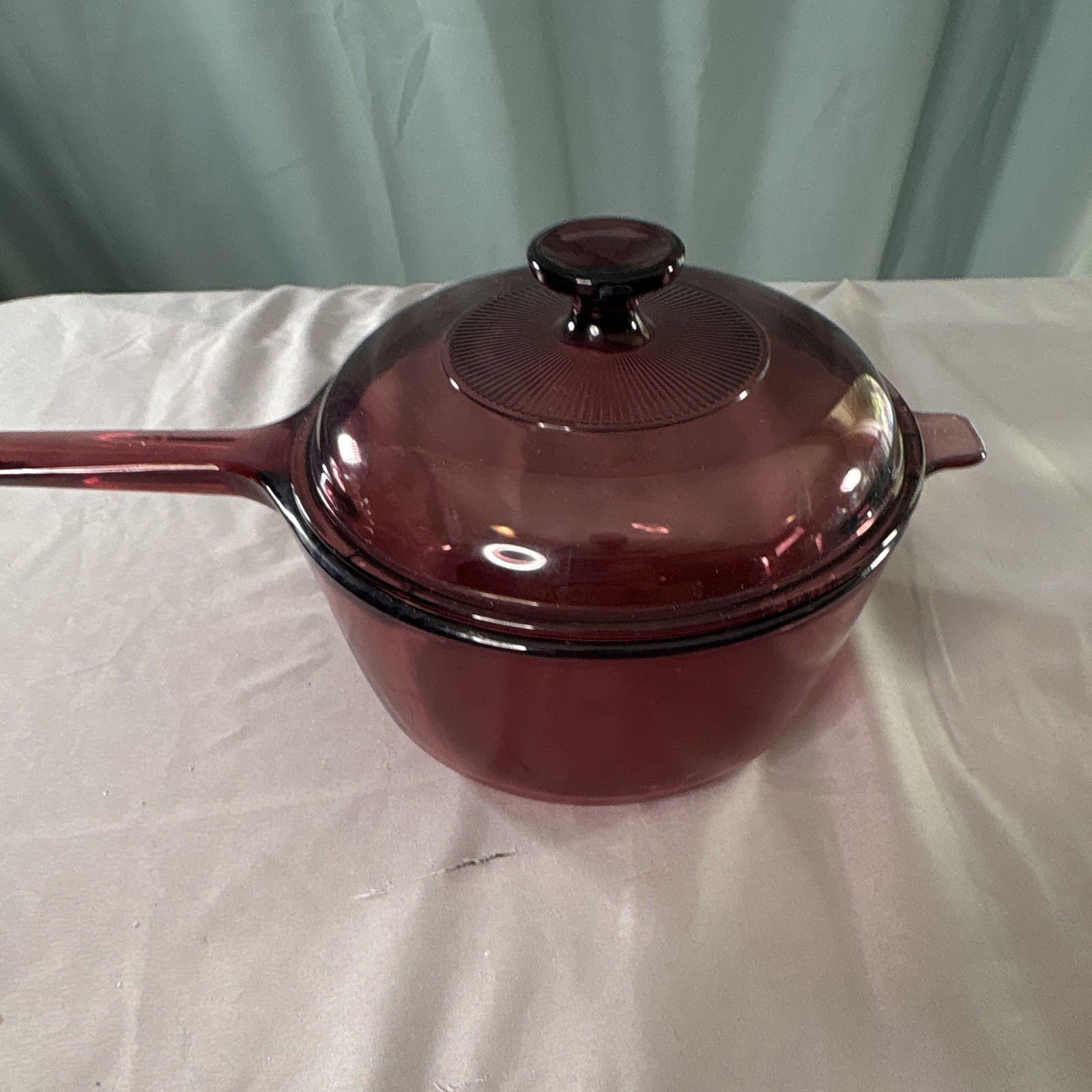 Vision CorningWare Purple Glass Saucepan w/ Lid V2.5C-A 450°F Gas/Electric