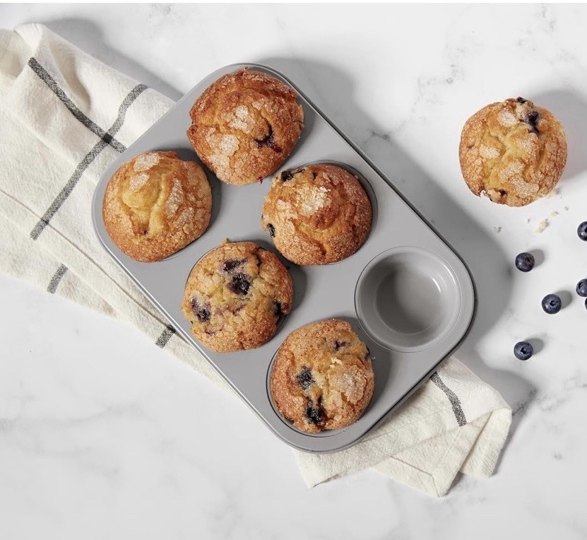 Cuisinart 6-Piece Classic Nonstick Bakeware Set