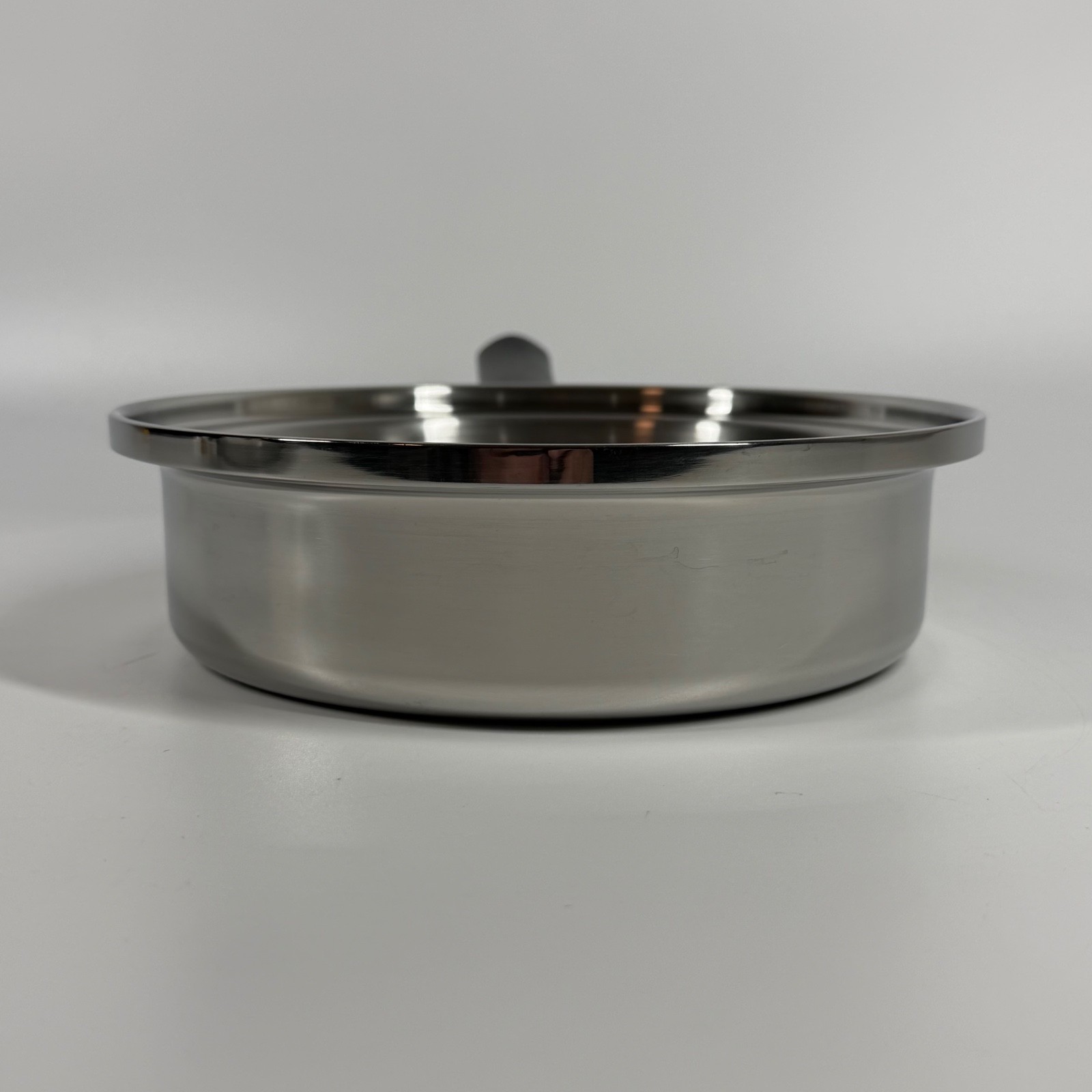 VTG 8” Amway Queen Stainless 1.5 Qt Saute Pan & 2.5 Qt Sauce Pan Set w/ Lid