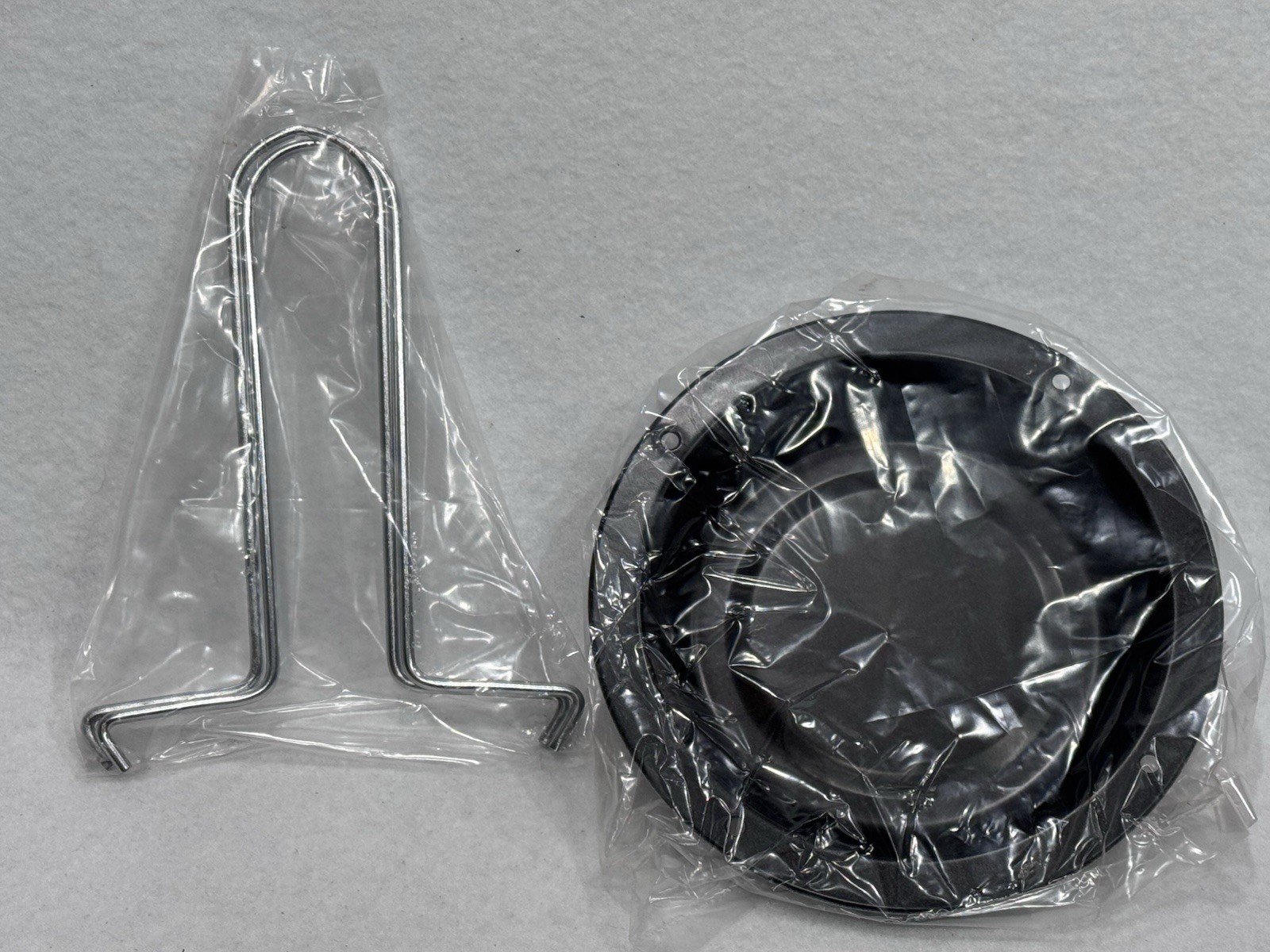 Poultry Roaster Grease & Fat Drip Holds Up To 8 Lb. Assemble Easily 3Pc.