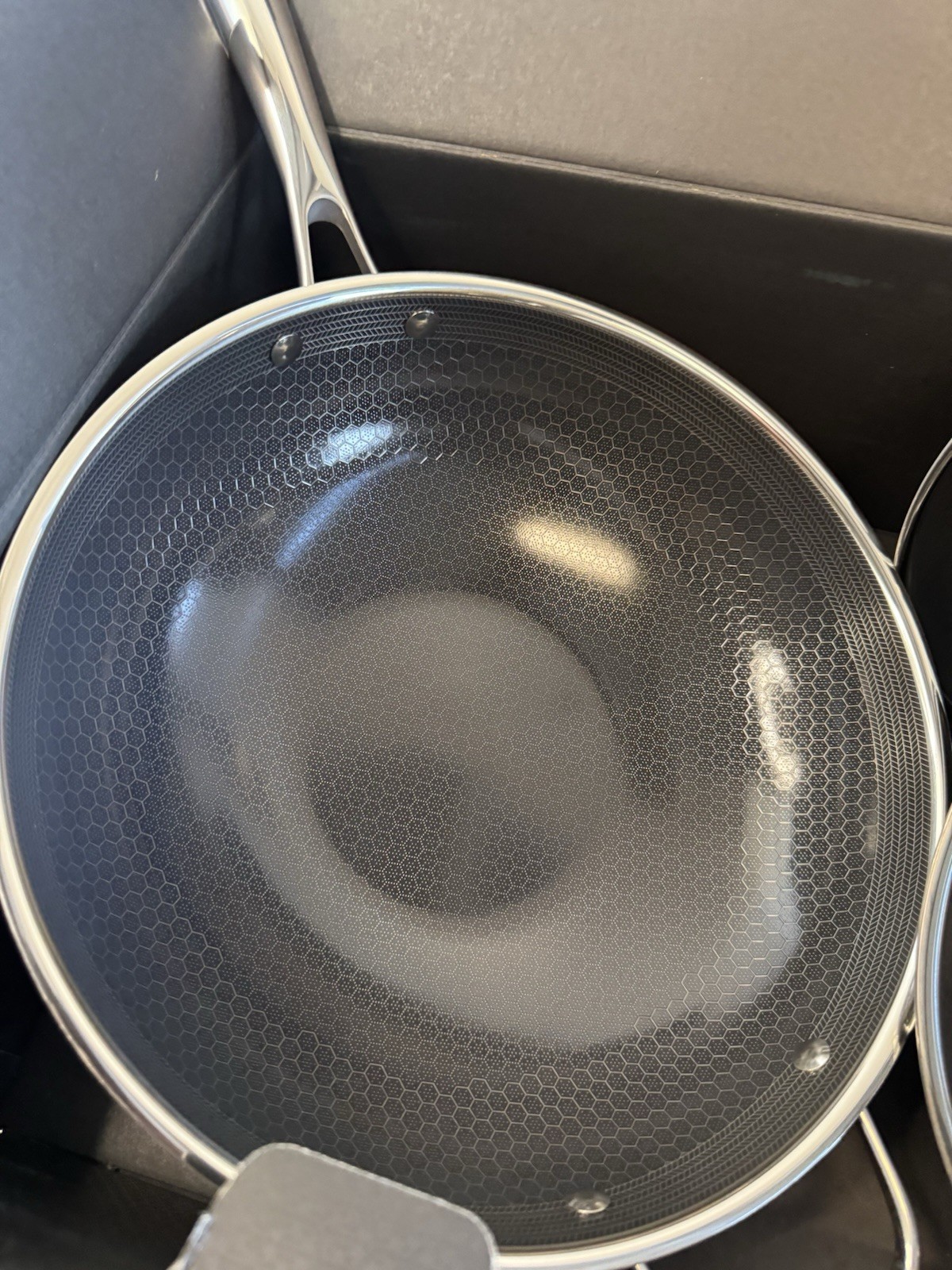 HexClad Hybrid Nonstick 7-Piece Set: 8″, 10″ & 12″ Pans, 12” Wok & Lids, NEW!