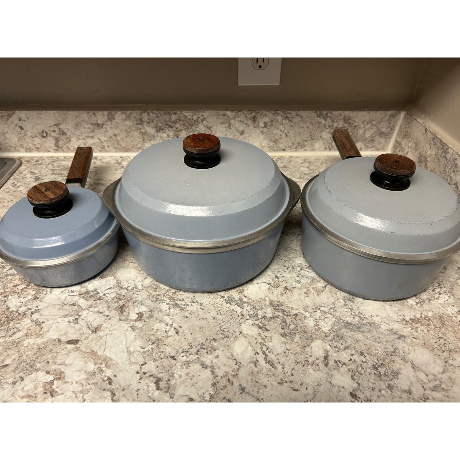 Club Aluminum Cookware Set 3 Piece Blue Vintage Dutch Oven Saucepans Wood Knobs