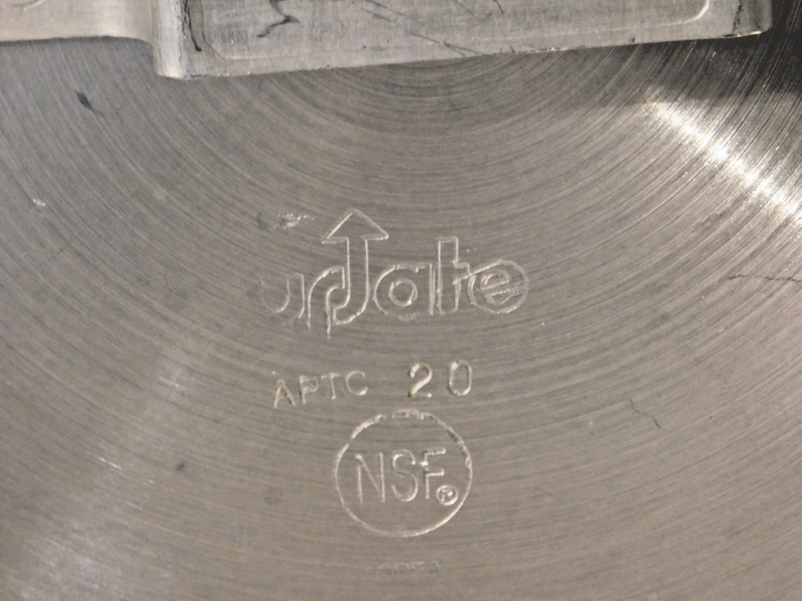 Update International APTC-20 Aluminum Stock Pot Cover 12-5/8″ for 20 & 24 Qt