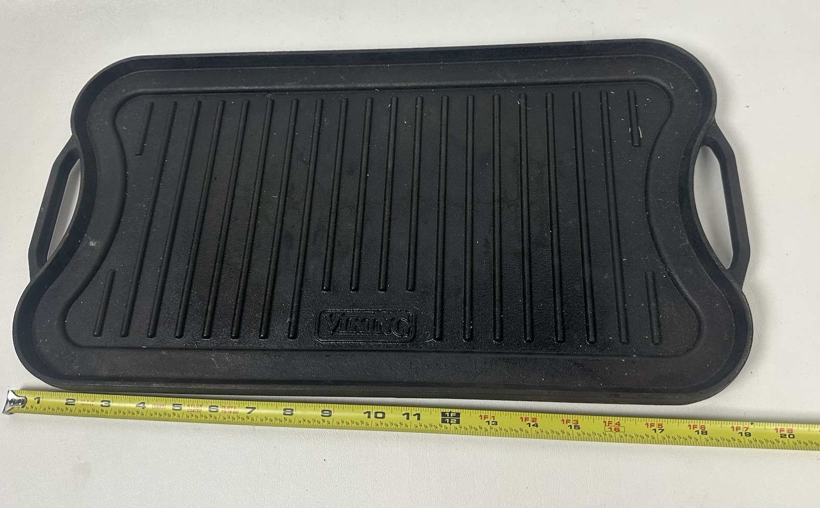 Viking Cast Iron 20-INCH Reversible Grill/Griddle Pan 20”