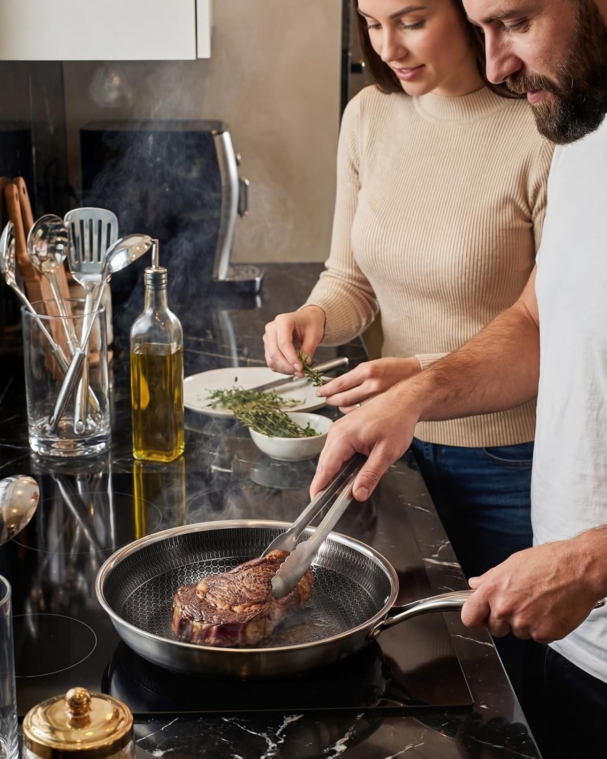 12-Inch Nonstick Frying Pan with Glass Lid – Honeycomb Surface & Dishwasher Safe