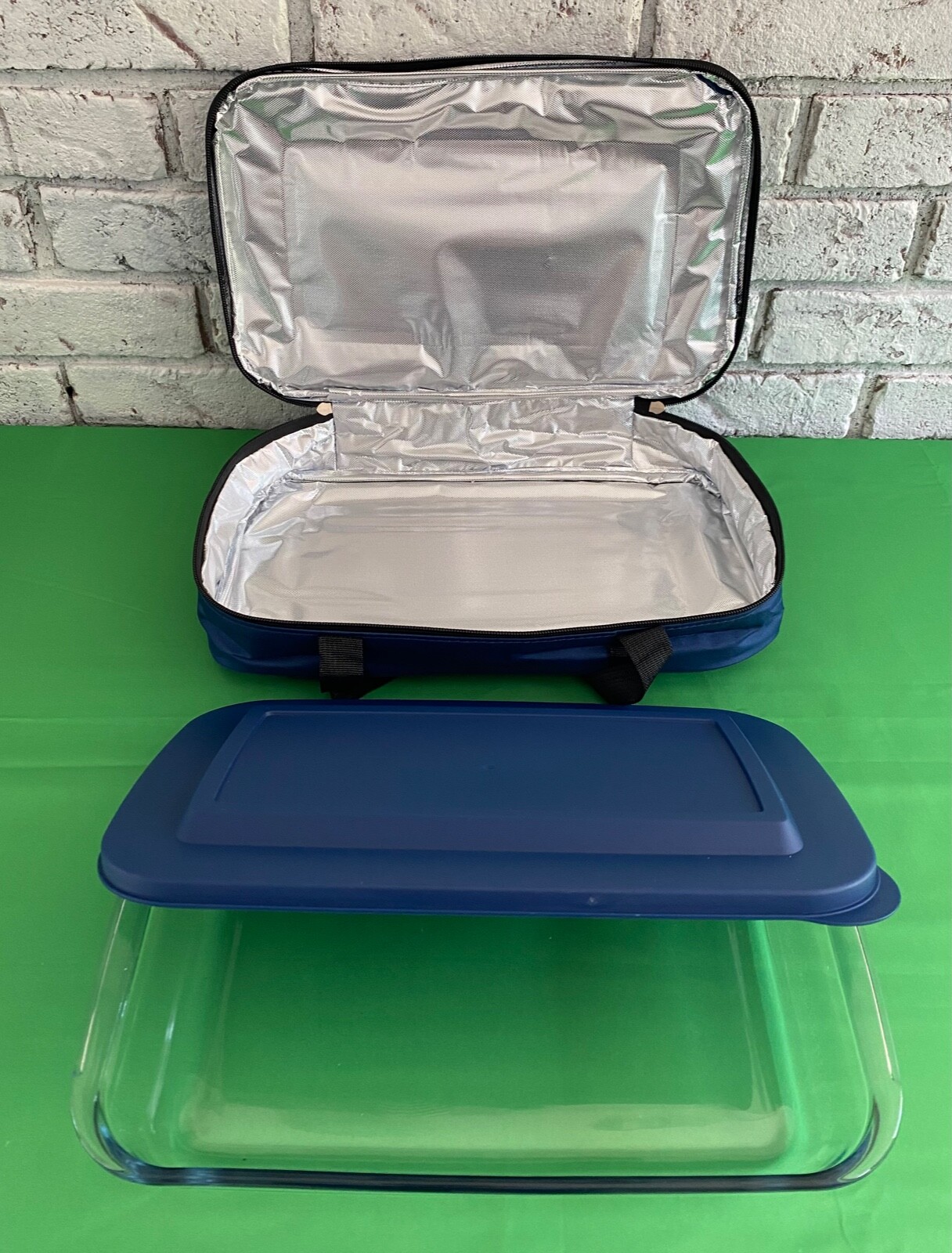 Cook’s Tools Insulated 3-Piece Bake &Take Set – Navy Blue 2.3 Qt Casserole Dish