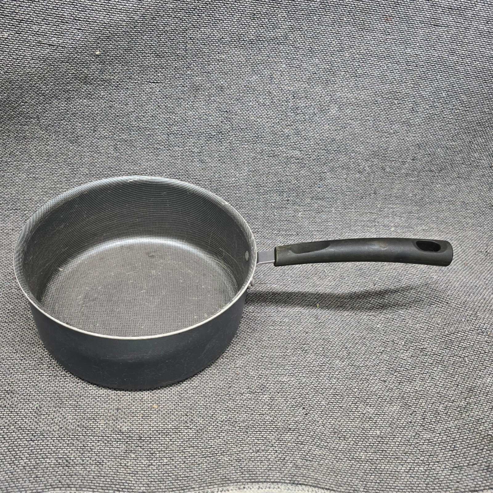4pc Saucepan Set Nesting Non-Stick Honeycomb Black Good 6-8in Pots