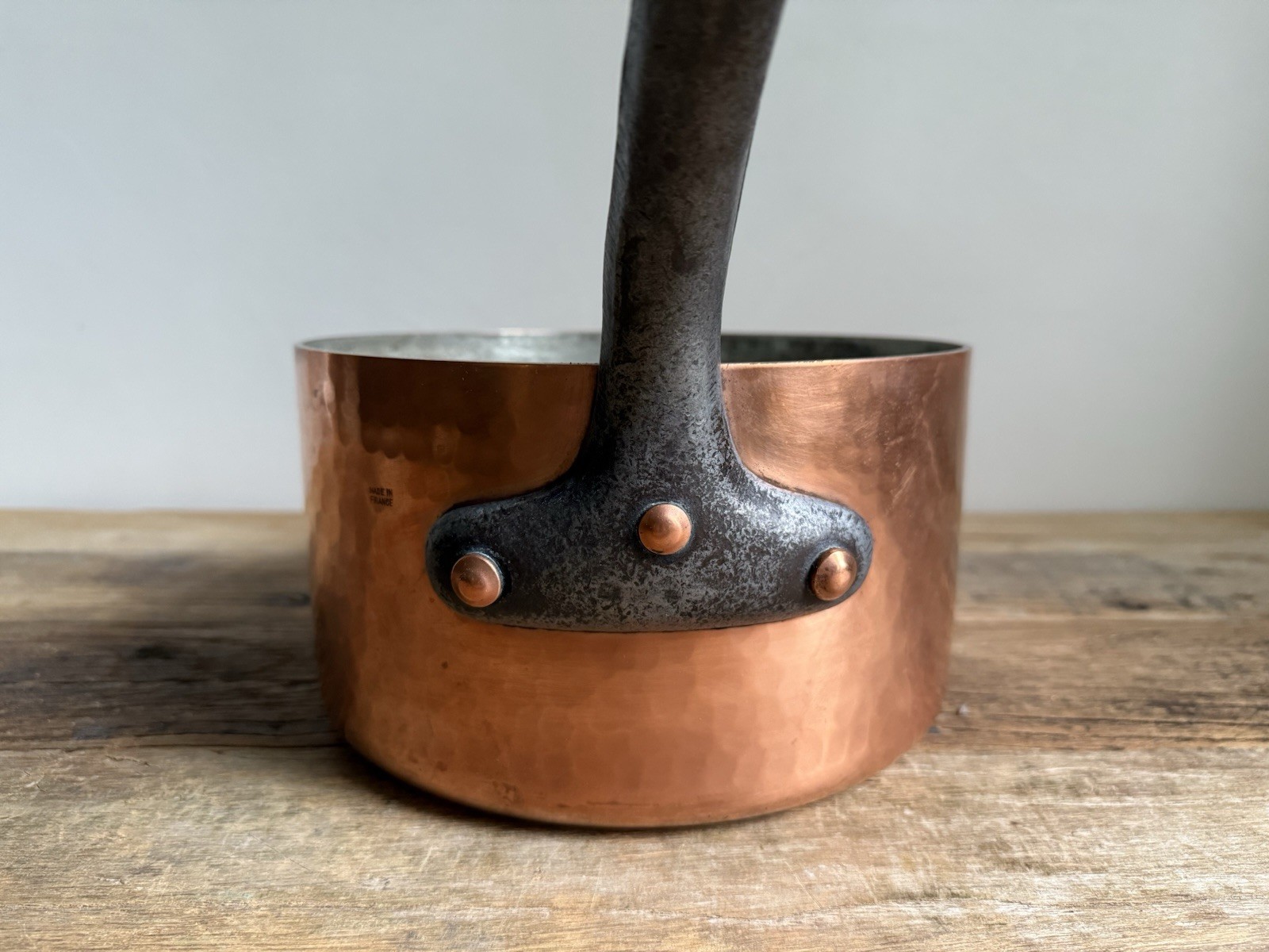 Thick Hammered Copper Pan Made in France – 22cm – 2.8mm