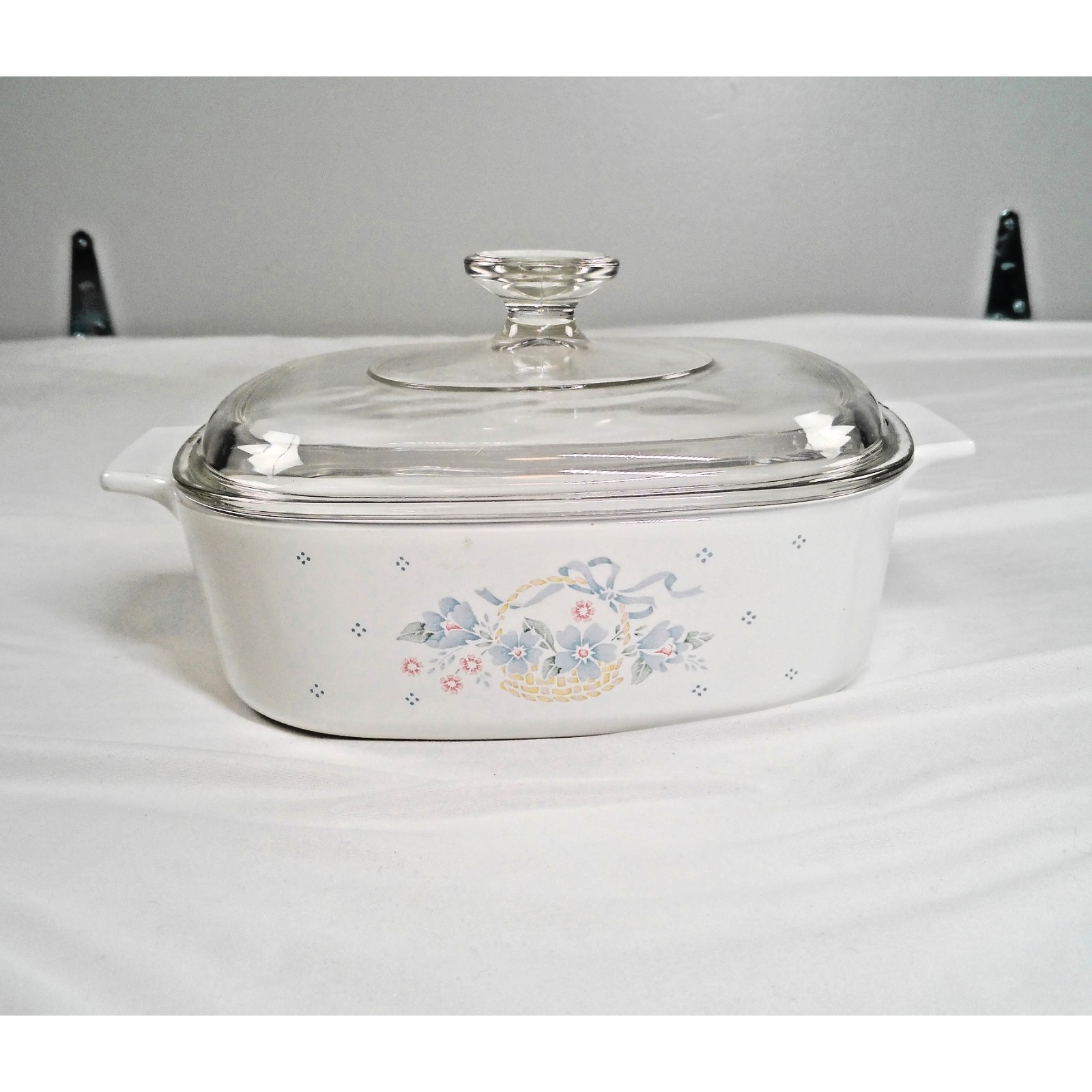 Corning Ware Blue Floral Basket 2L & 3L Casserole Dishes w 1 Lid Vintage Set